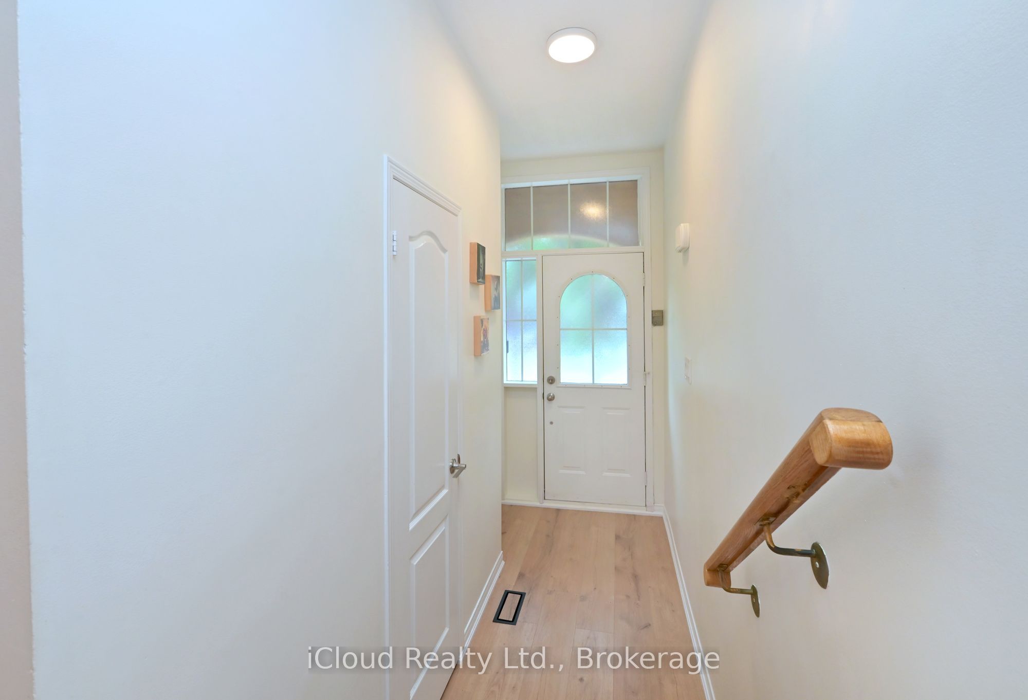 97 Mugford Road, Aurora, ON L4G 7J5 photo 4