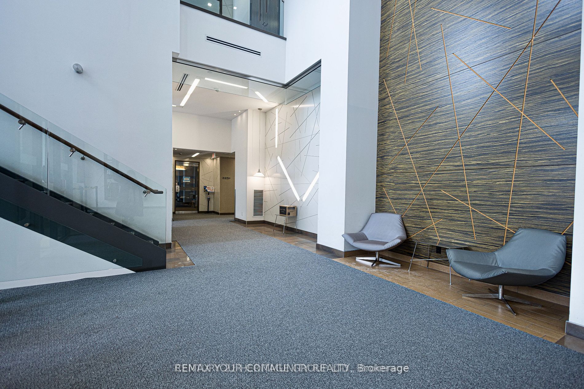 325 South Park Road 1210, Markham, ON L3T 7W2 photo 4