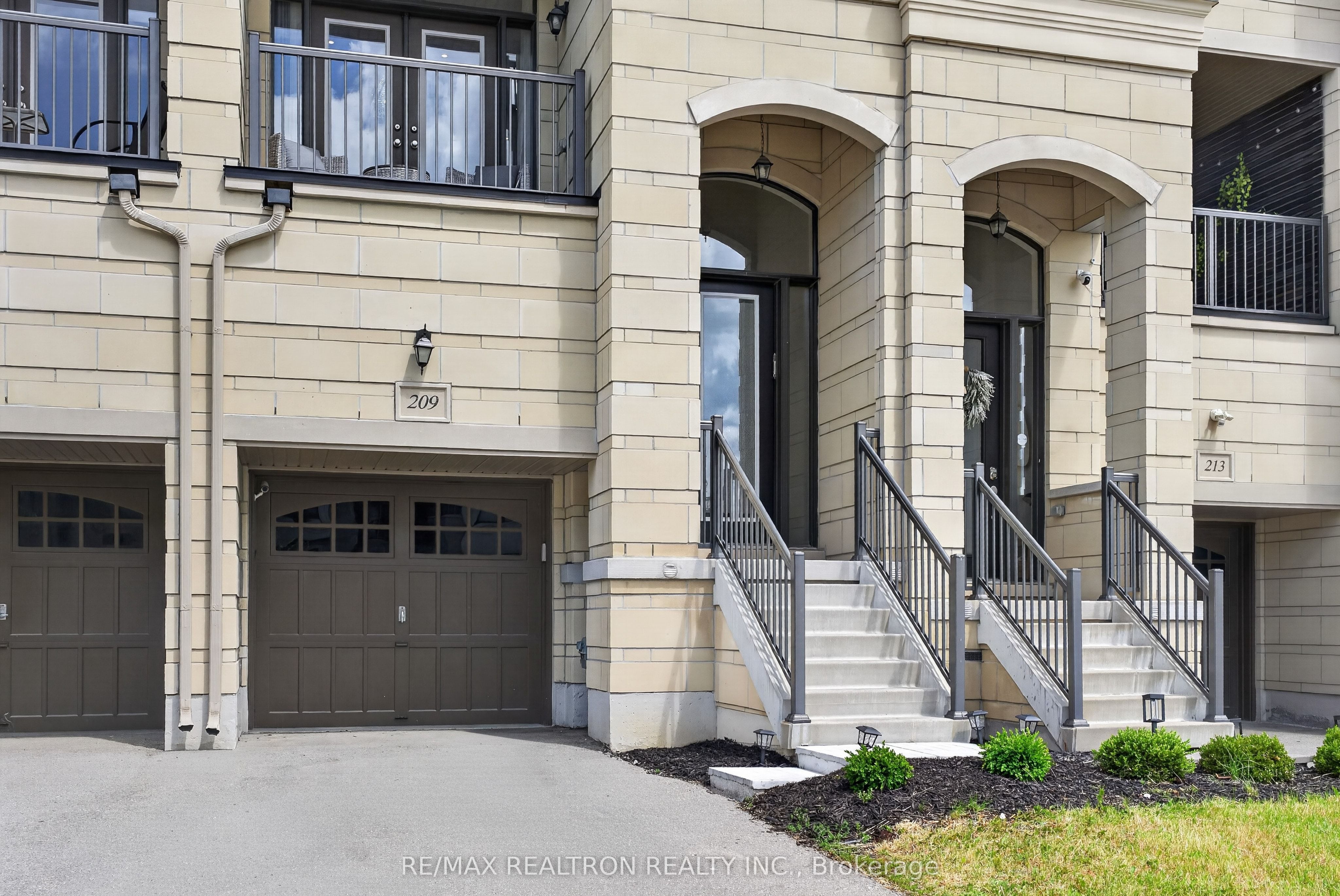 209 Arianna Crescent, Vaughan, ON L6A 4Z9 photo 4
