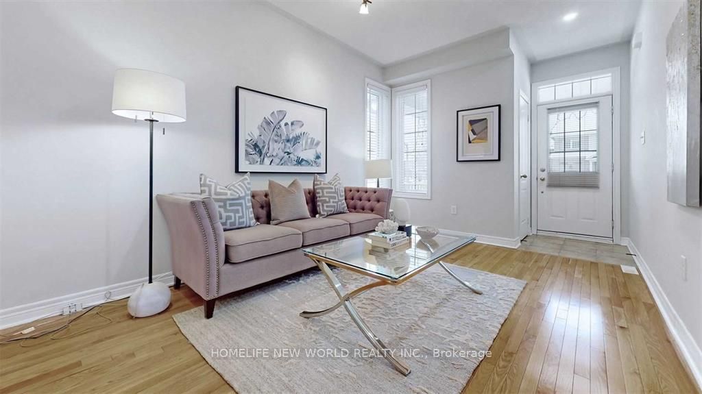 52 Mantle Avenue, Whitchurch-Stouffville, ON L4A 0M5 photo 2