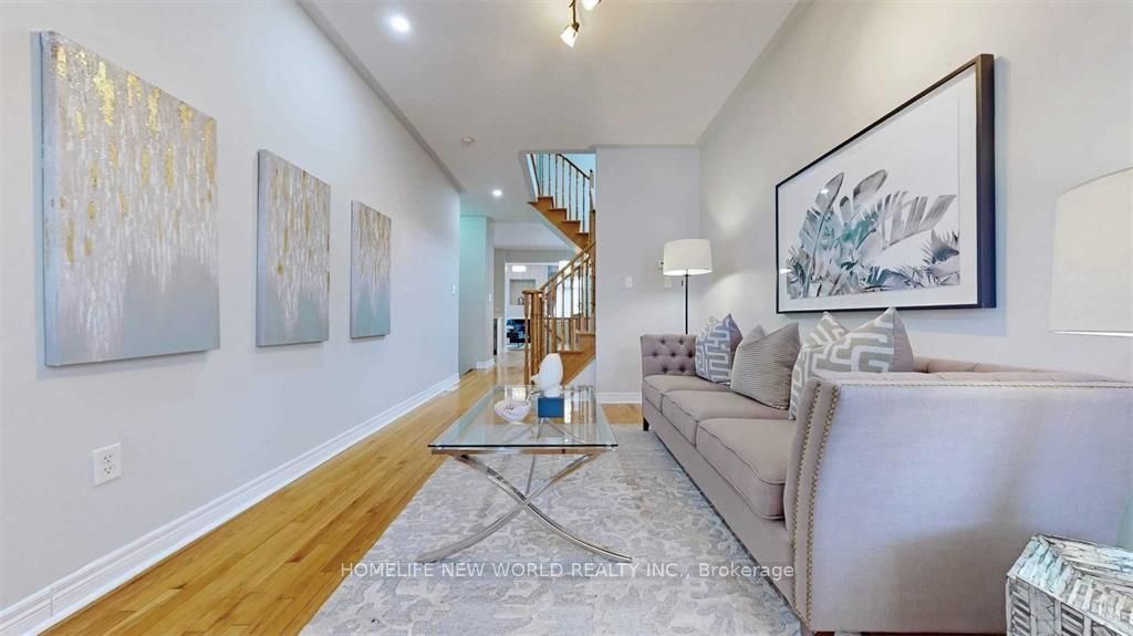 52 Mantle Avenue, Whitchurch-Stouffville, ON L4A 0M5 photo 4