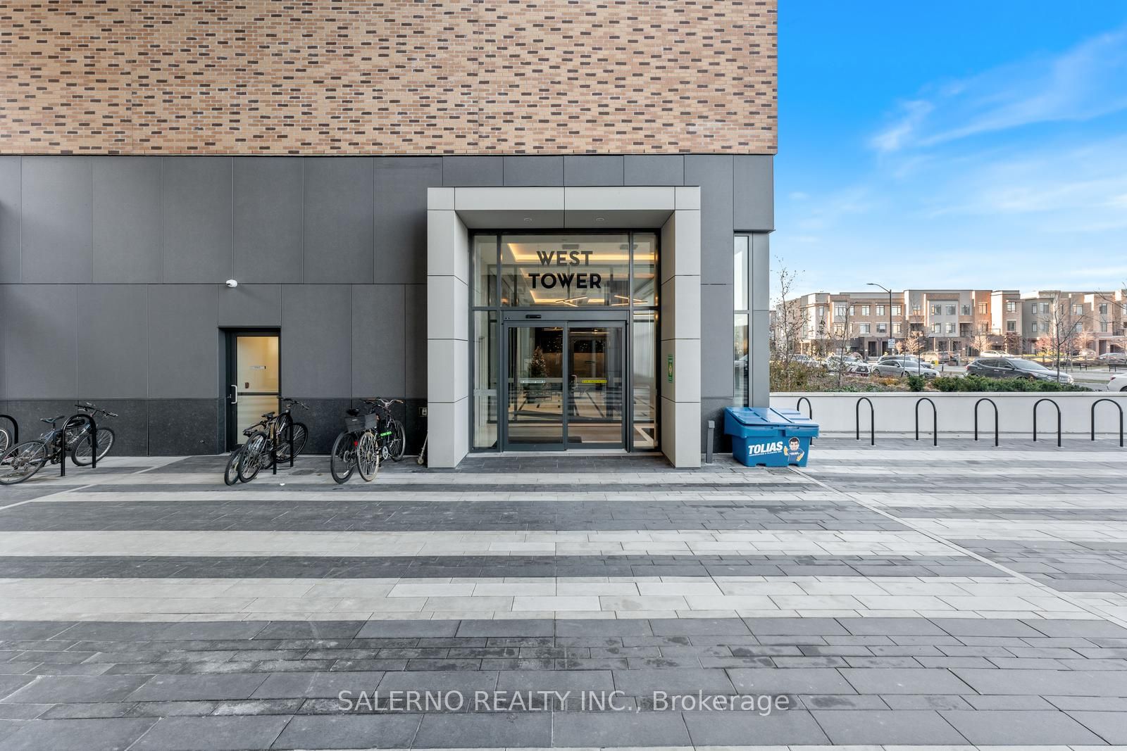 100 Eagle Rock Way 219, Vaughan, ON L6A 5B9 photo 3