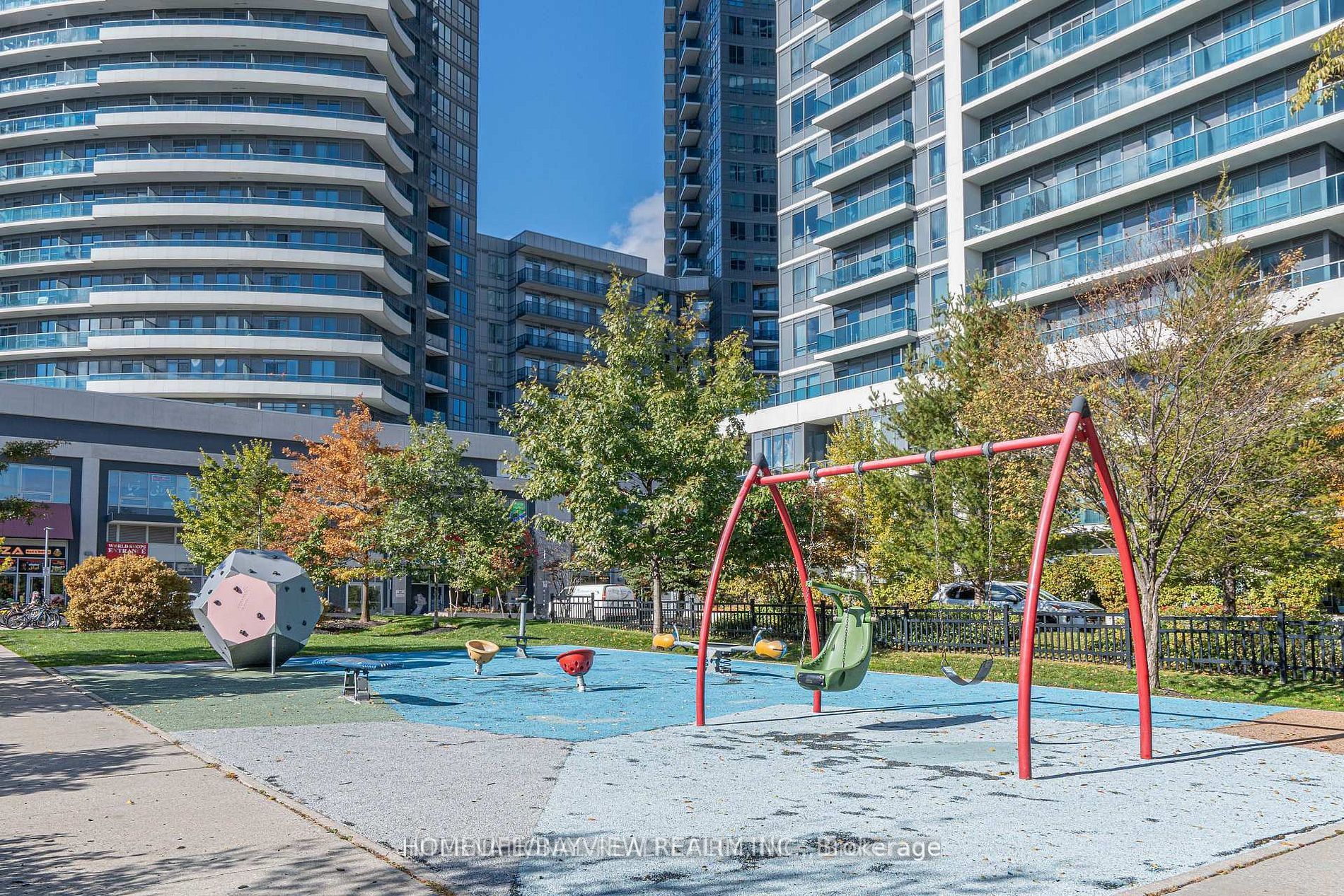 7167 Yonge Street 1212, Markham, ON L3T 0E1 photo 4