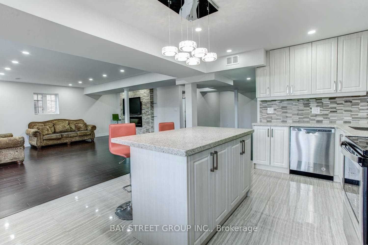 17 Lady Karen Crescent Lower, Vaughan, ON L6A 4M3 photo 5