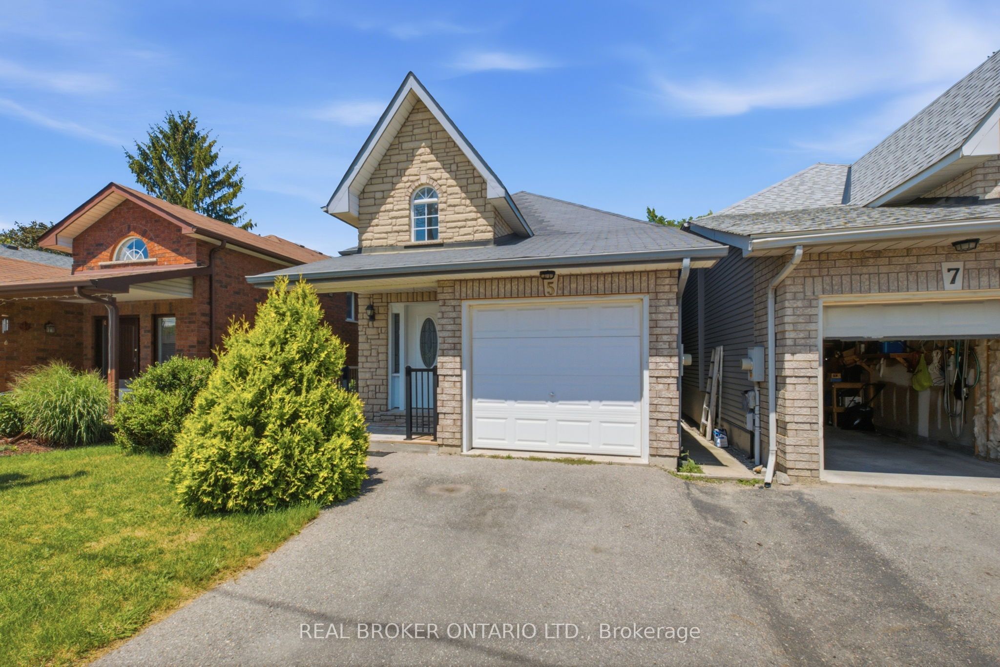 5 John Harvey Street, Uxbridge, ON L9P 1C3