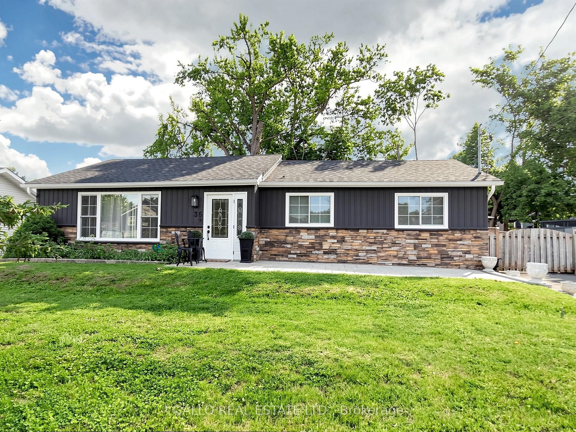 36 Elmvale Boulevard, Whitchurch-Stouffville, ON L4A 2Y3