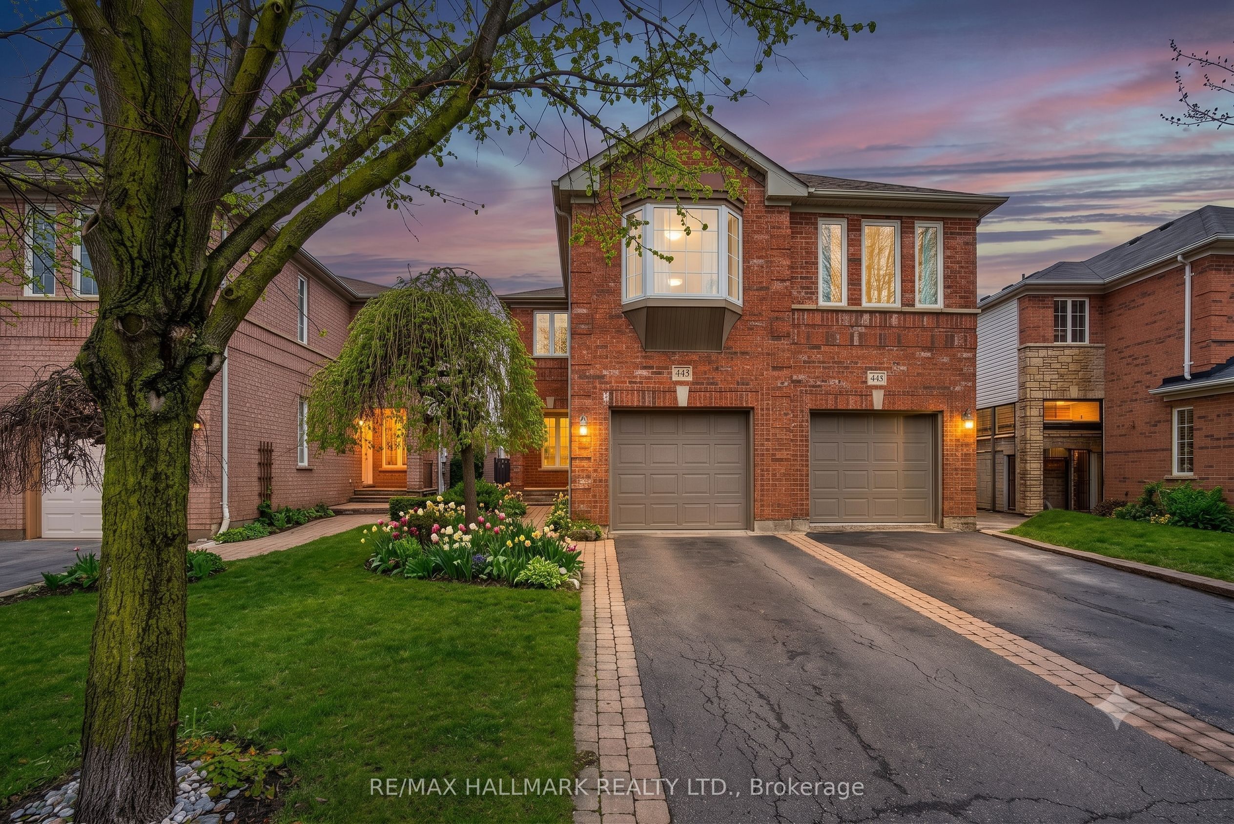 441 Heddle Crescent N, Newmarket, ON L3X 2J4 photo 2