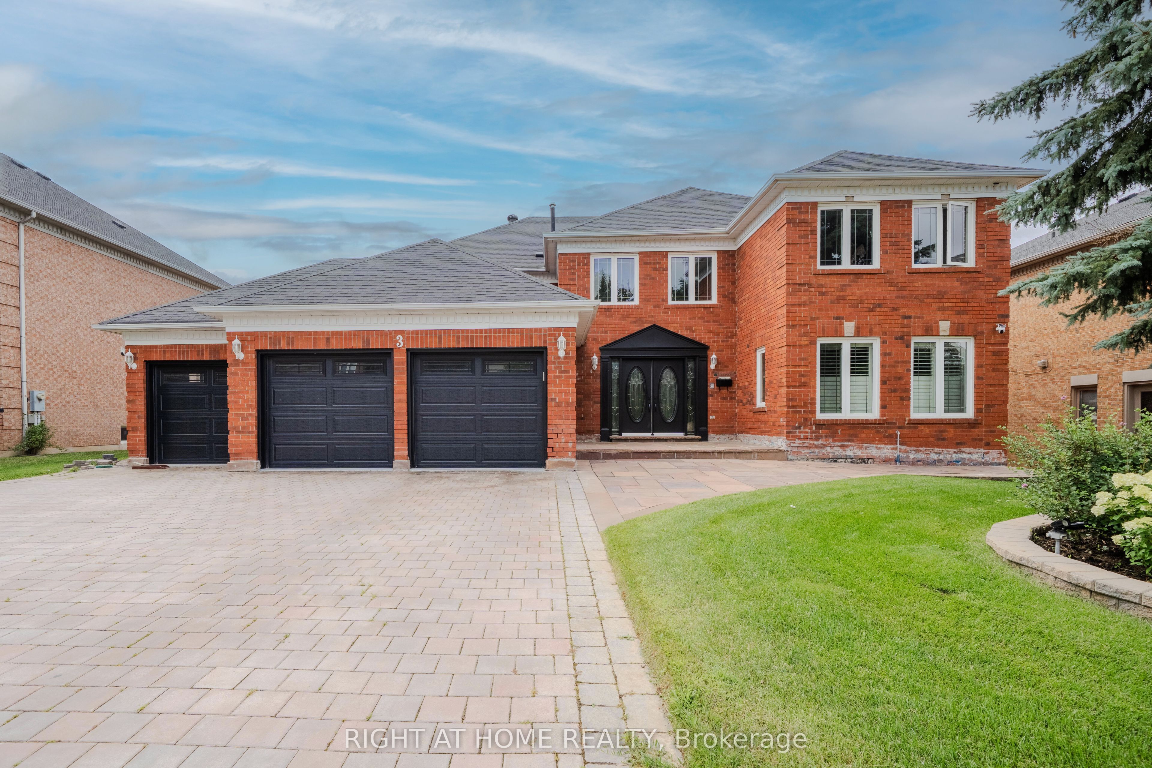 3 Glenayr Road Lower, Richmond Hill, ON L4B 2J5