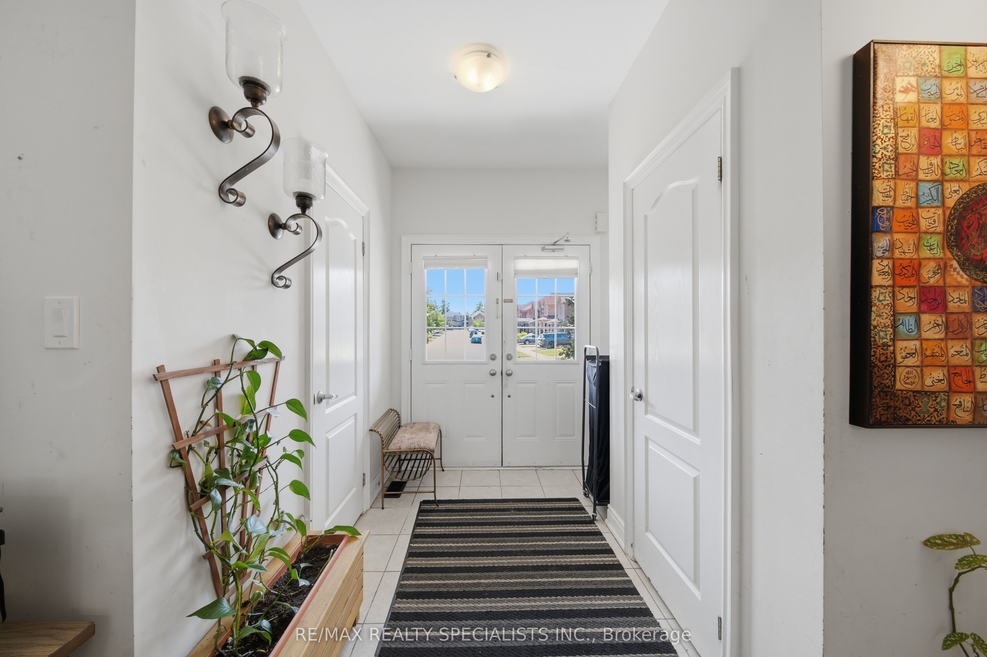 294 Miller Park Avenue, Bradford West Gwillimbury, ON L3Z 0Y1 photo 3