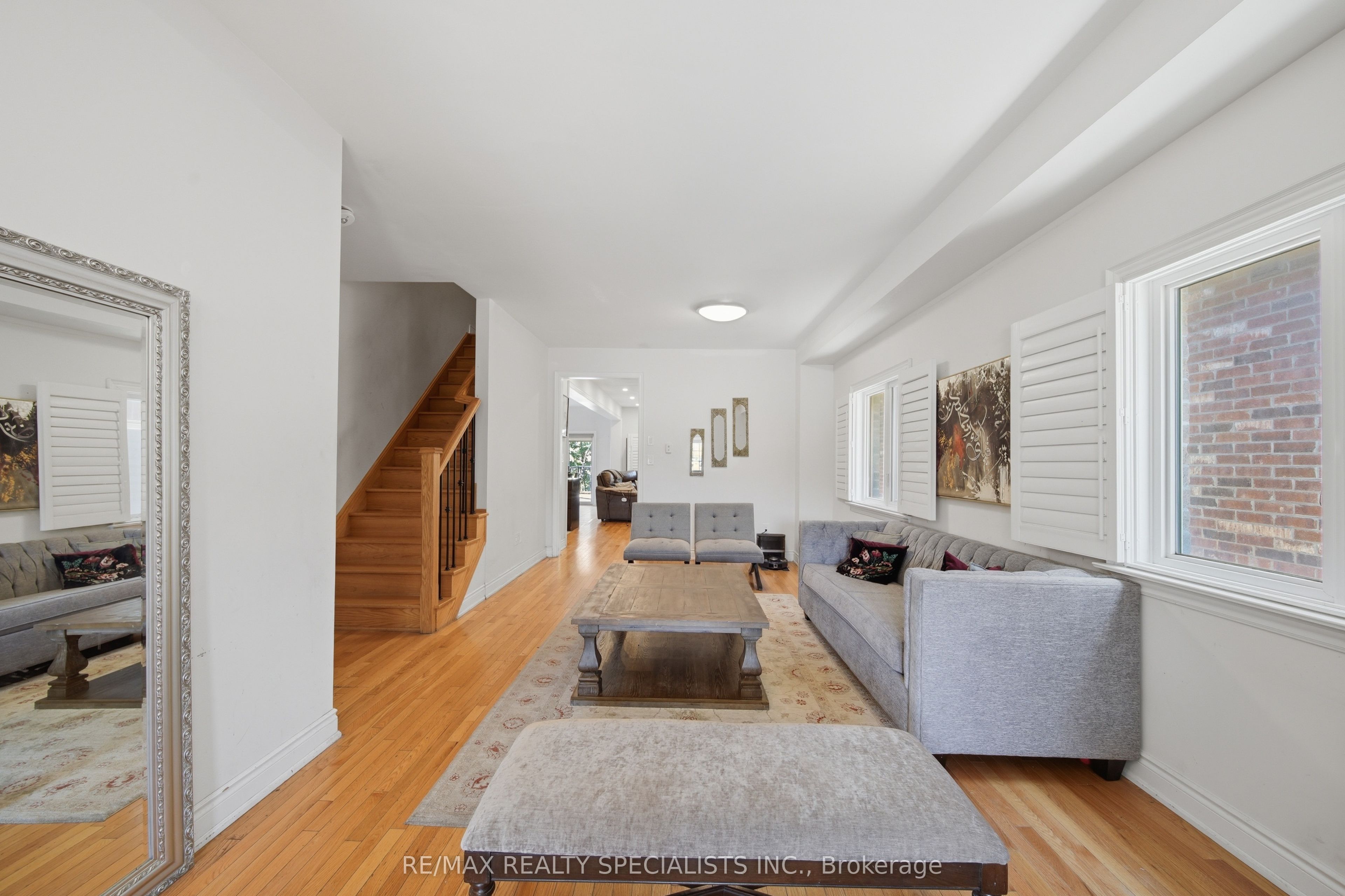 294 Miller Park Avenue, Bradford West Gwillimbury, ON L3Z 0Y1 photo 5