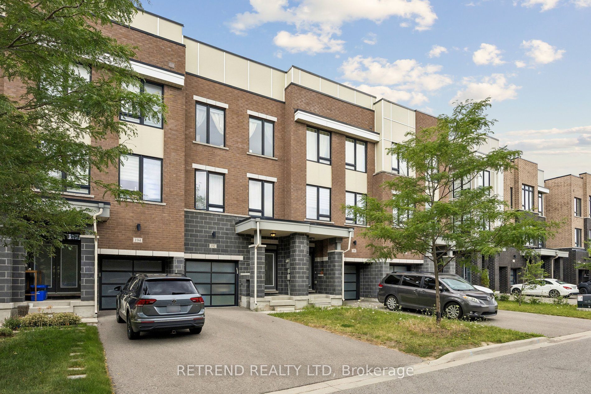 192 Salterton Circle, Vaughan, ON L6A 4Z2 photo 2