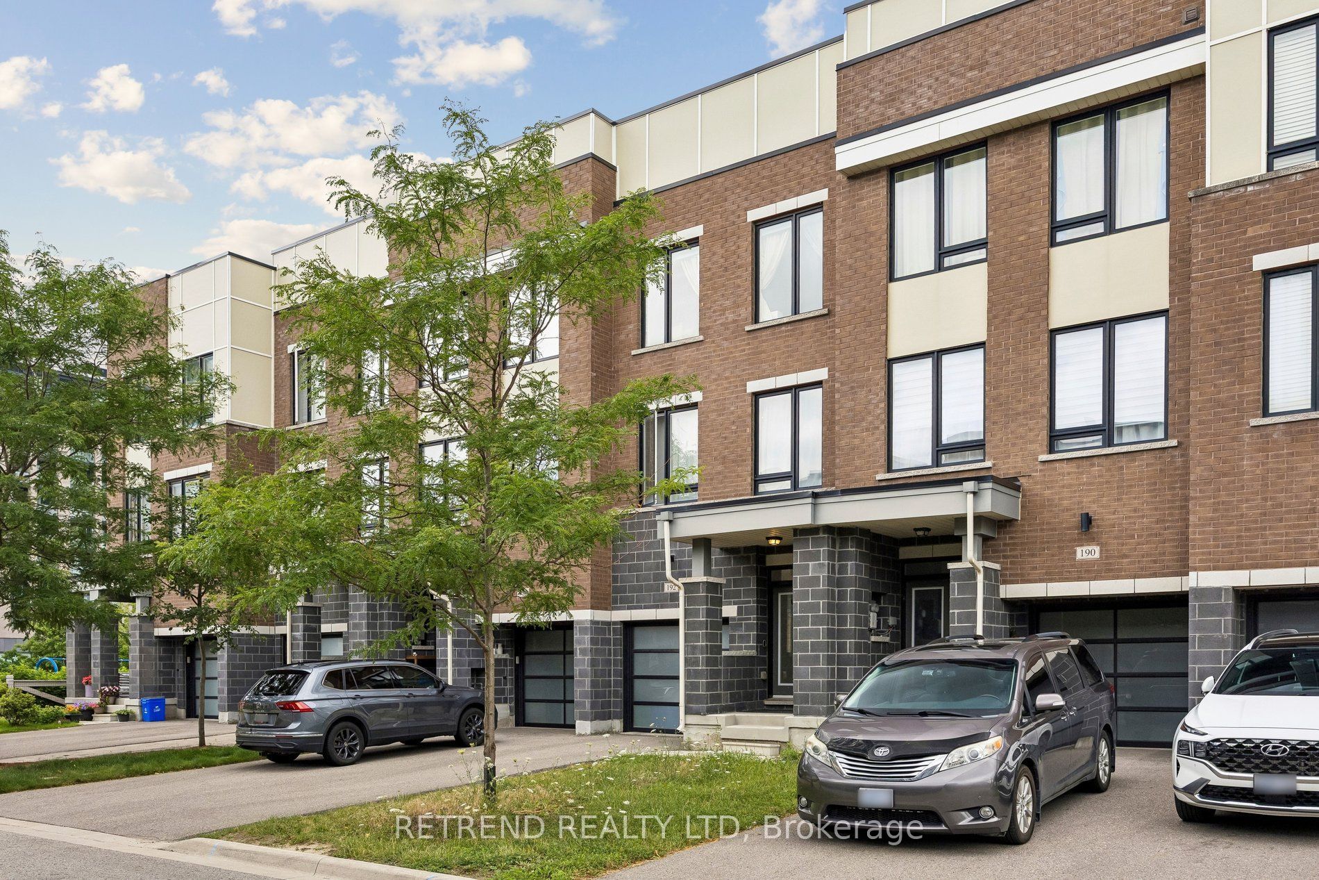 192 Salterton Circle, Vaughan, ON L6A 4Z2 photo 3