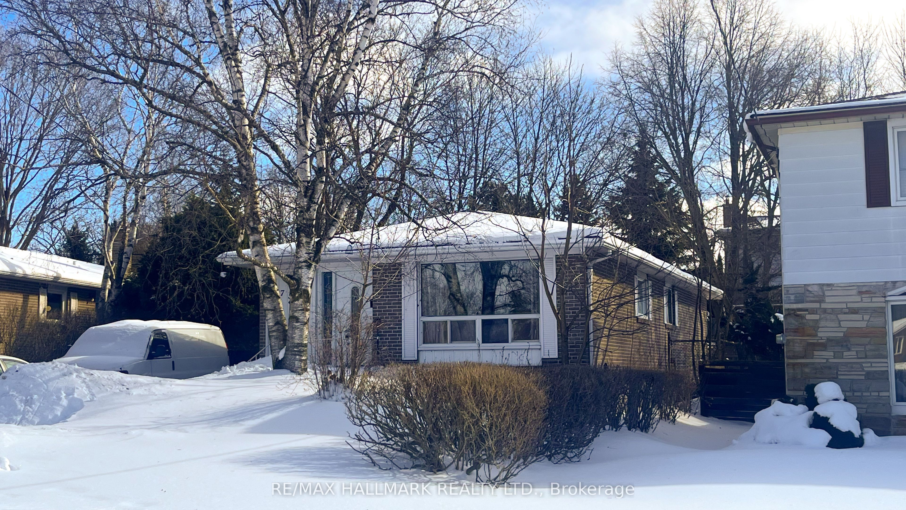 758 Botany Hill Crescent, Newmarket, ON L3Y 3A8 photo 3