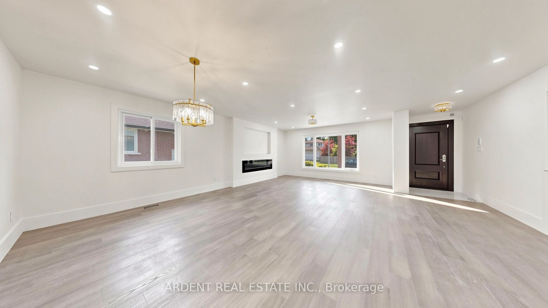 731 Allan Avenue, Newmarket, ON L3Y 1H7 photo 5