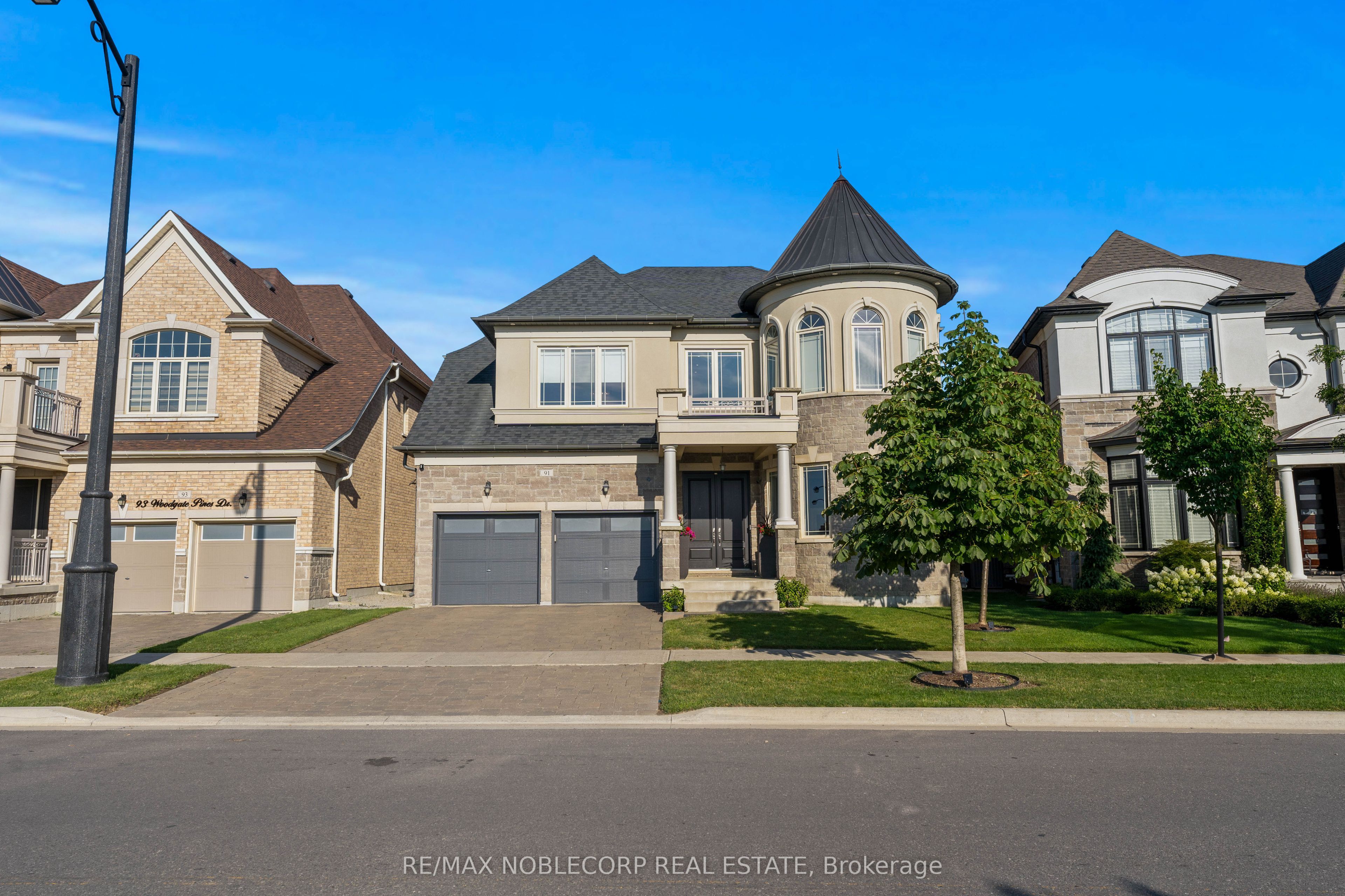 91 Woodgate Pines Drive, Vaughan, ON L4H 4A4 photo 2