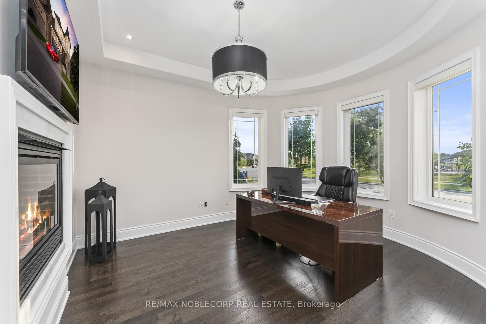 91 Woodgate Pines Drive, Vaughan, ON L4H 4A4 photo 4