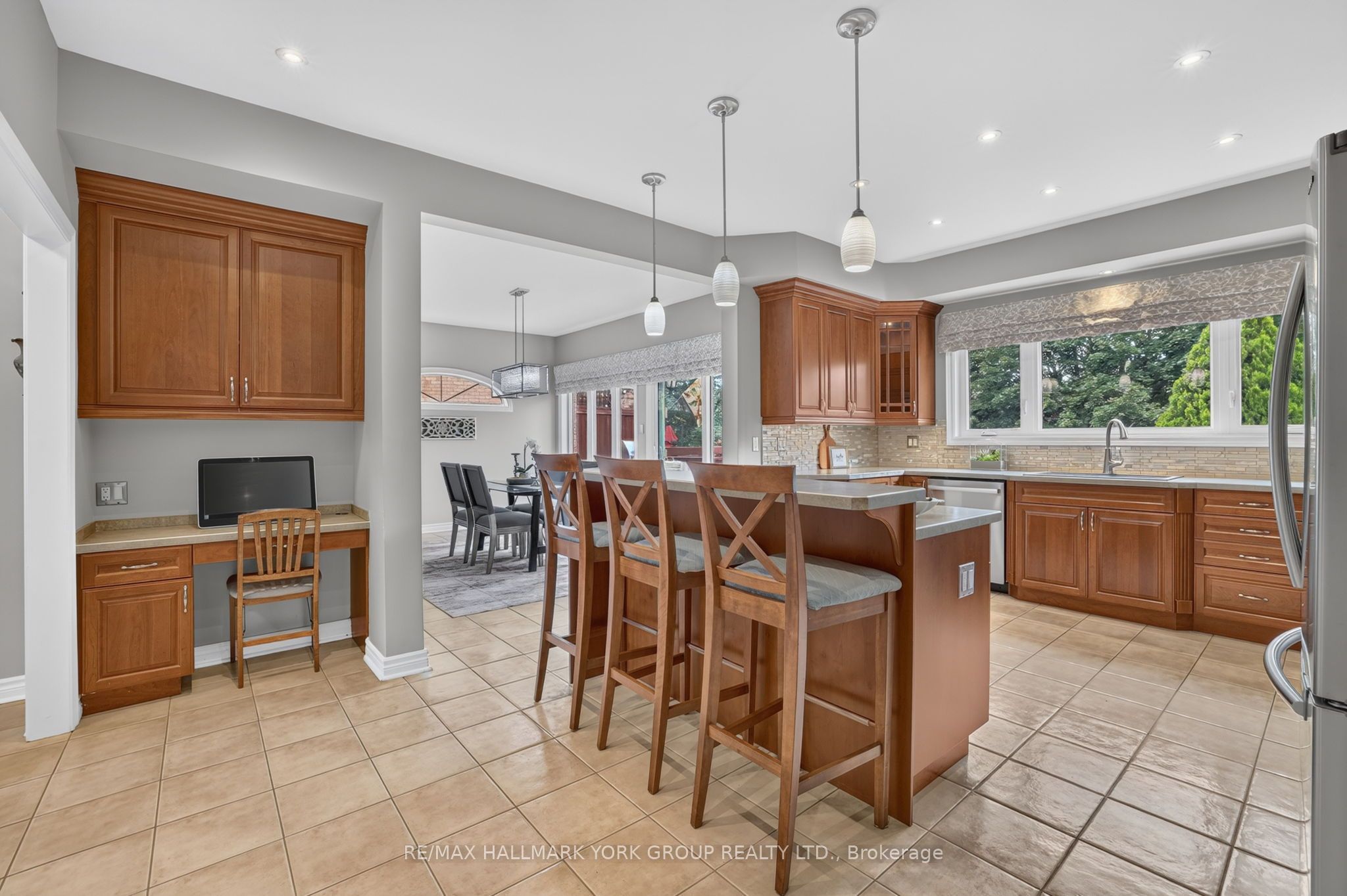 669 Kingsmere Avenue, Newmarket, ON L3X 1L5 photo 4