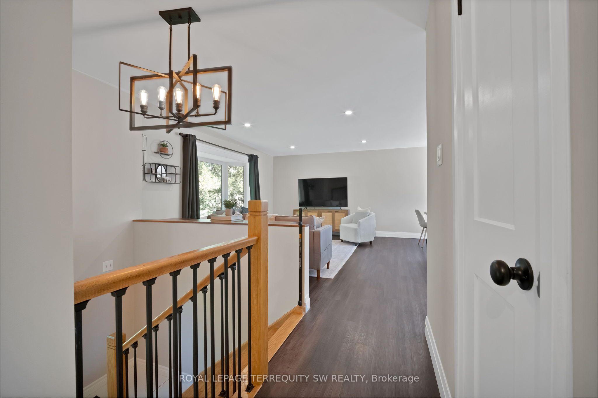 2249 Willard Avenue, Innisfil, ON L9S 2B8 photo 5