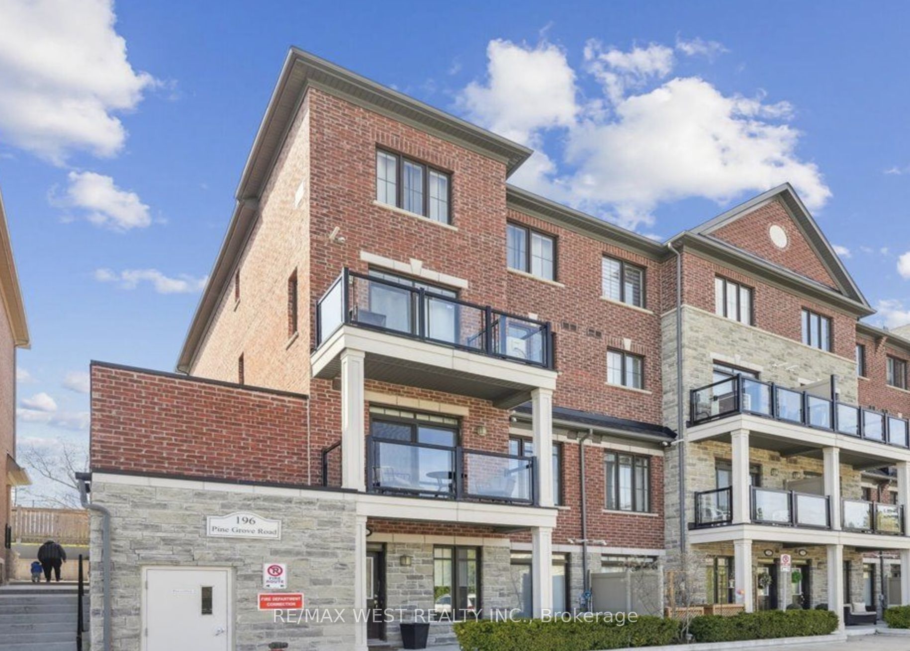 196 Pine Grove Road 25, Vaughan, ON L4L 0H8