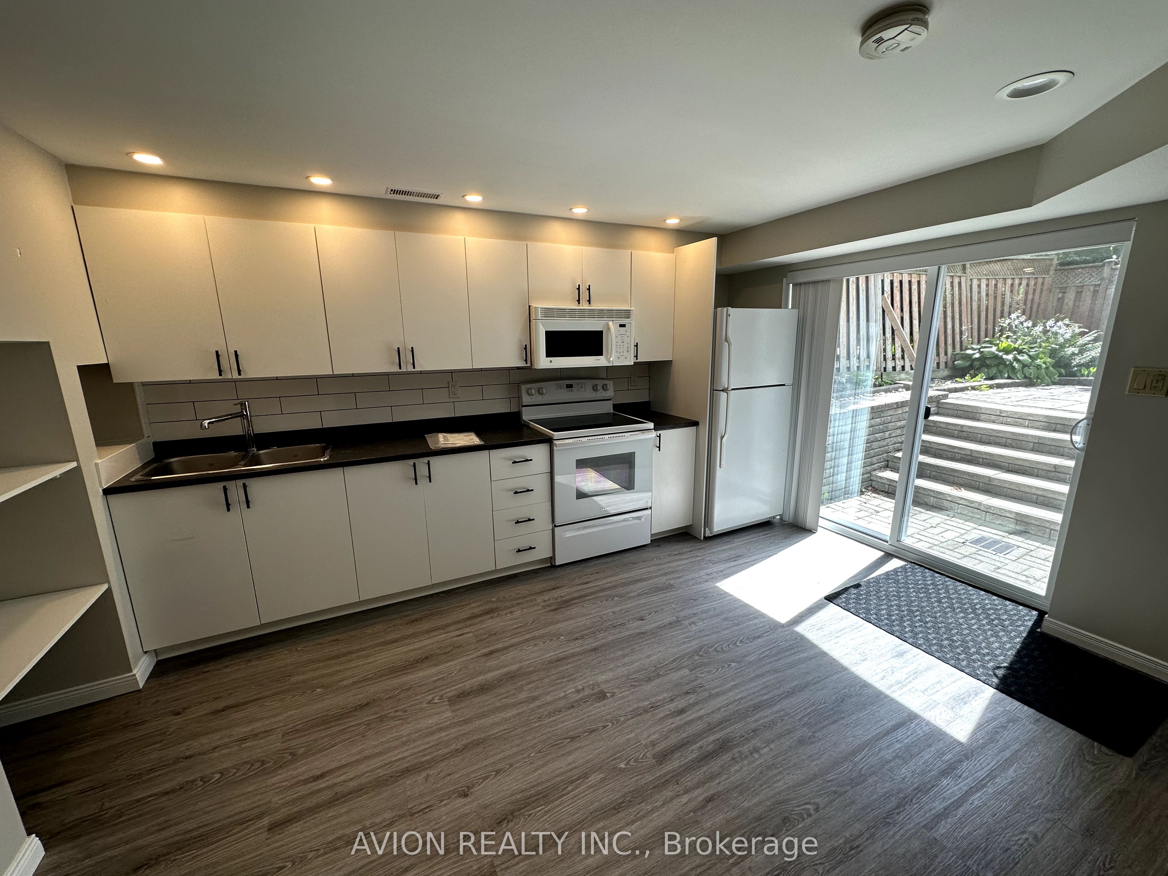 38 Rush Road BSMT, Aurora, ON L4G 7G5