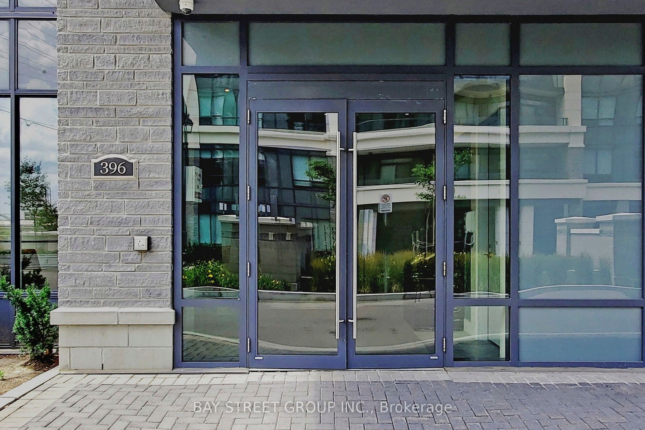 396 highway 7 Road E Ph02, Richmond Hill, ON L4B 0G7