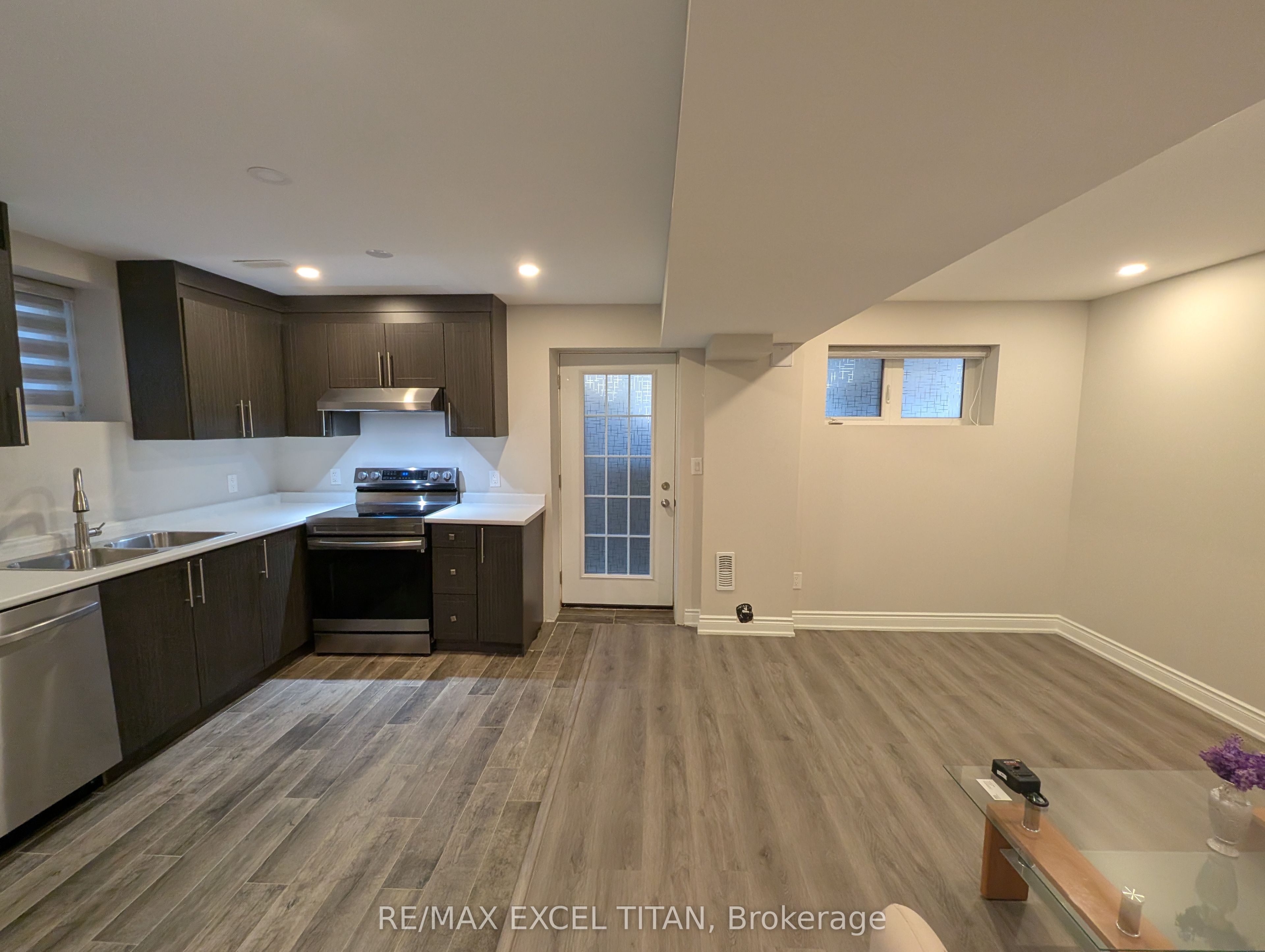 122 Factor Street Bsmnt, Vaughan, ON L4H 5B6 photo 3