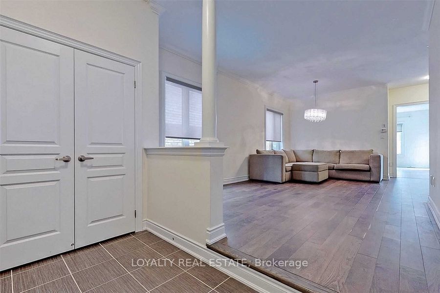 11 Mayapple Lane, Richmond Hill, ON L4E 1B8 photo 5