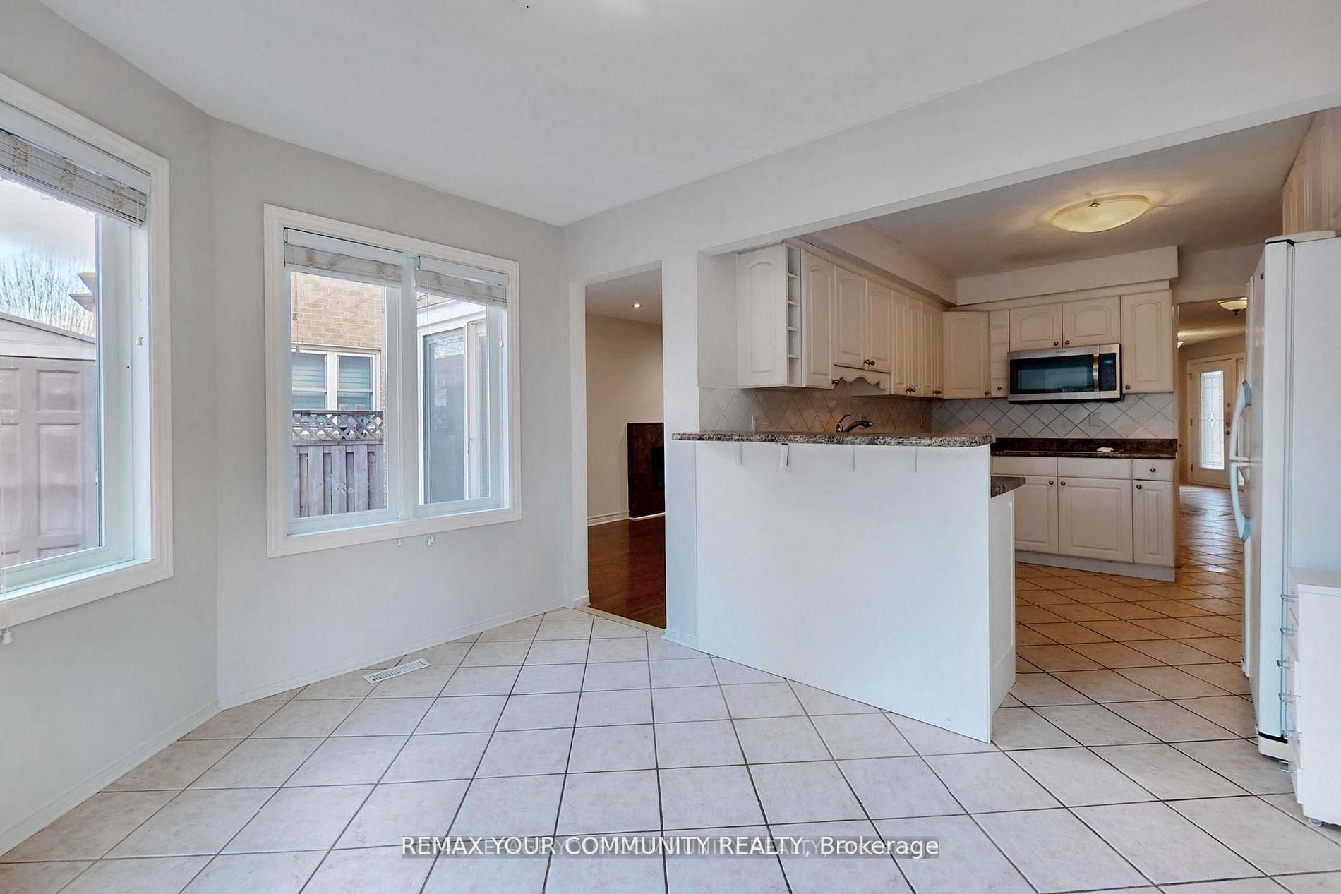 52 Mccallum Drive, Richmond Hill, ON L4C 7S8 photo 5