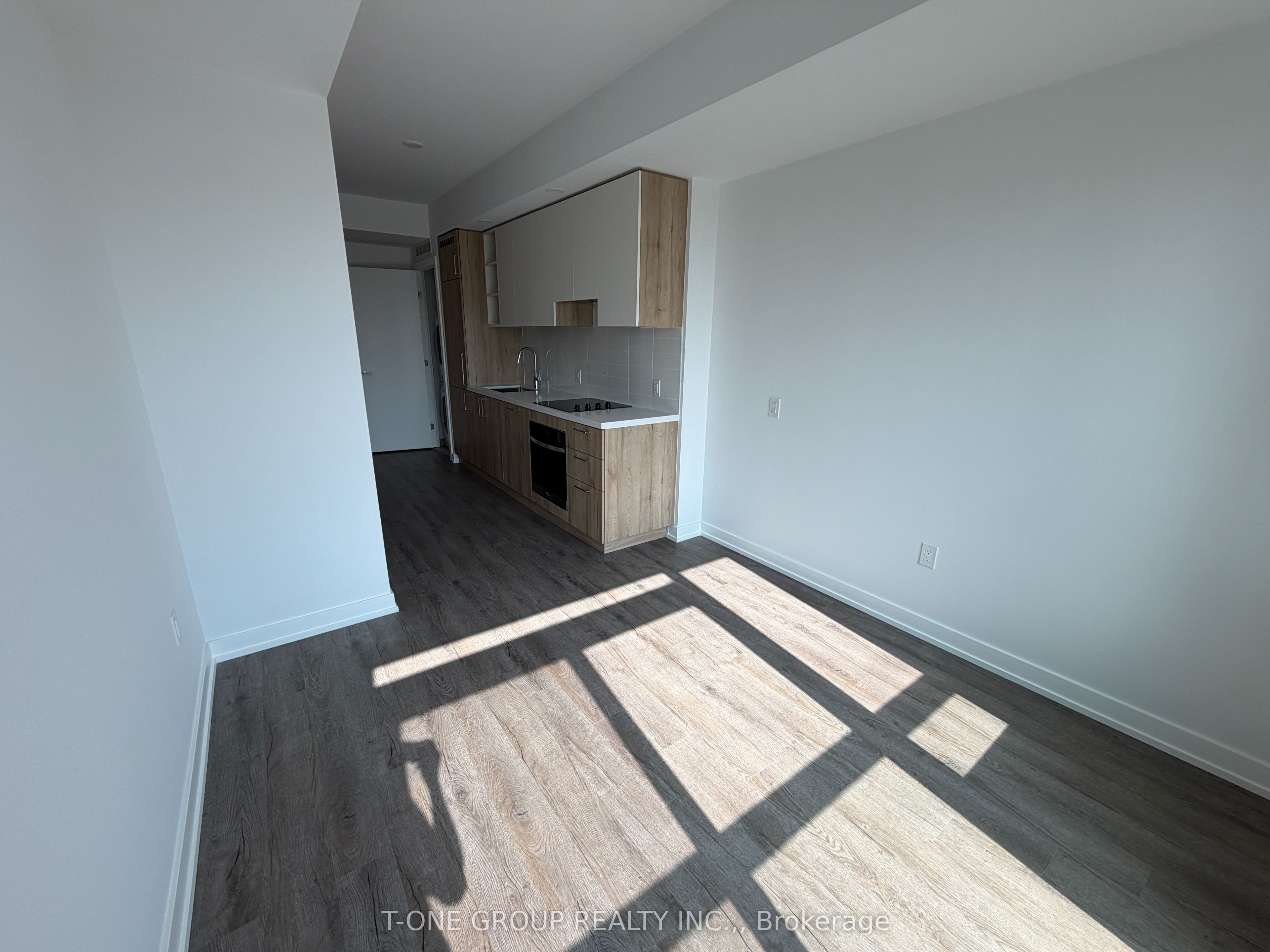 21 Meadowdale Road 703, Vaughan, ON L4K 0H6 photo 4