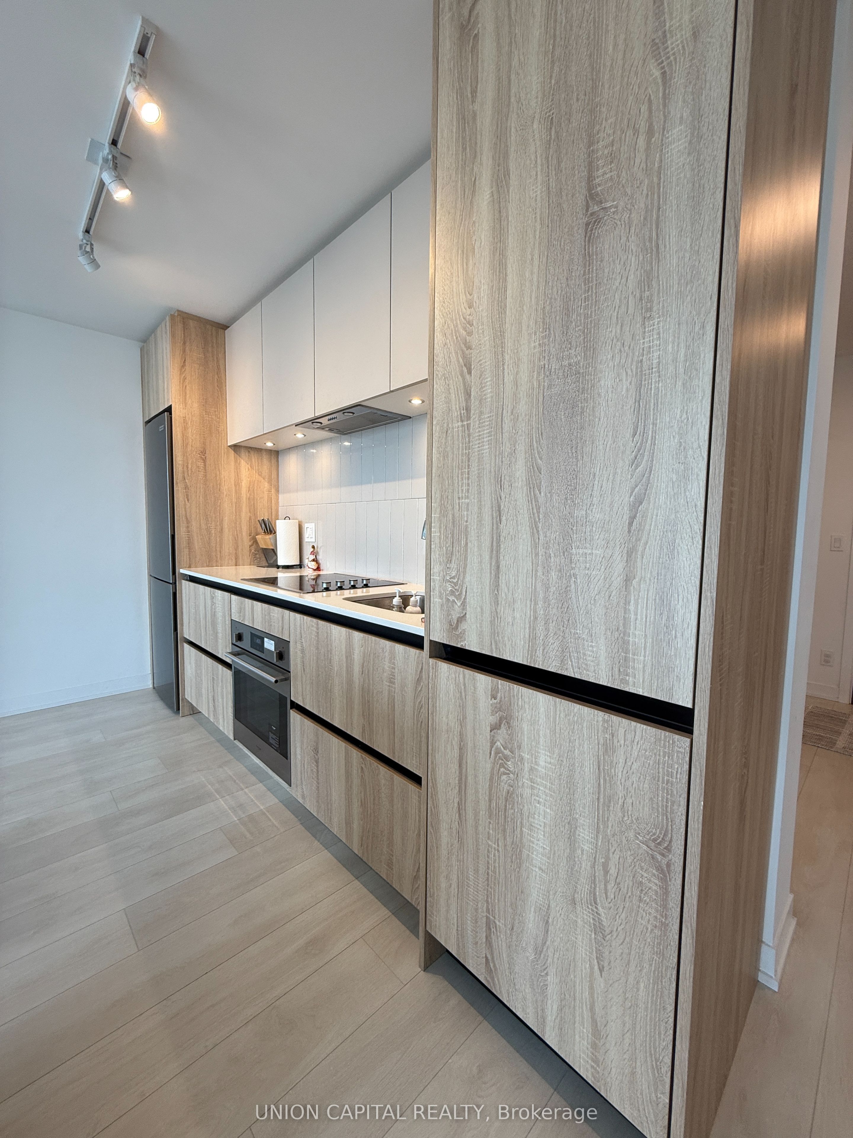 7950 Bathurst Street 1126, Vaughan, ON L4J 0L4 photo 3