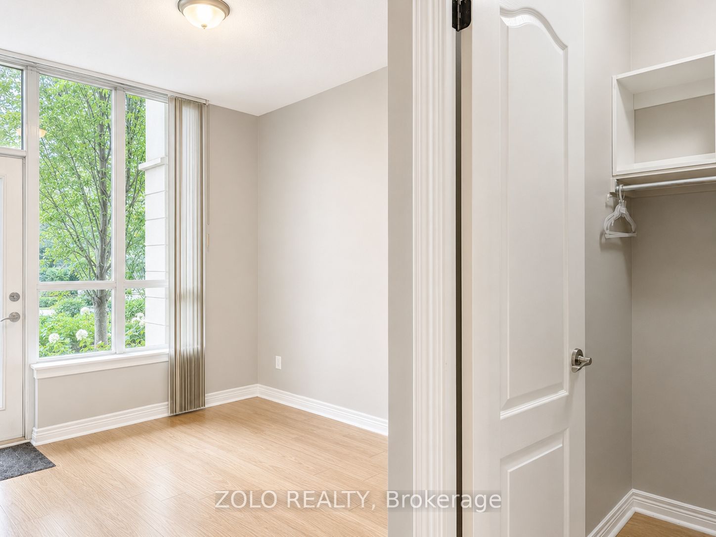 15 North Park Road 103, Vaughan, ON L4J 0A1 photo 3