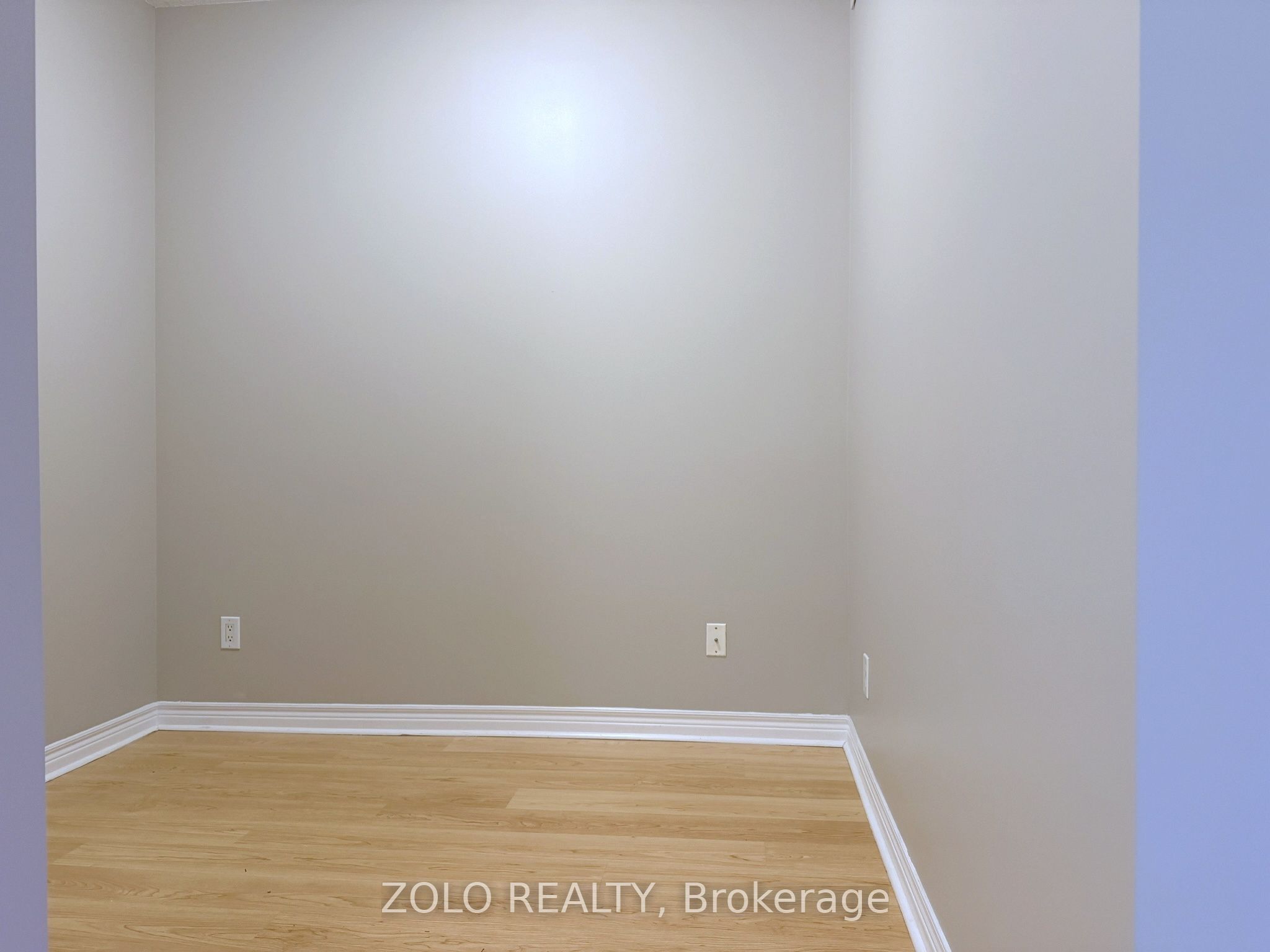 15 North Park Road 103, Vaughan, ON L4J 0A1 photo 4