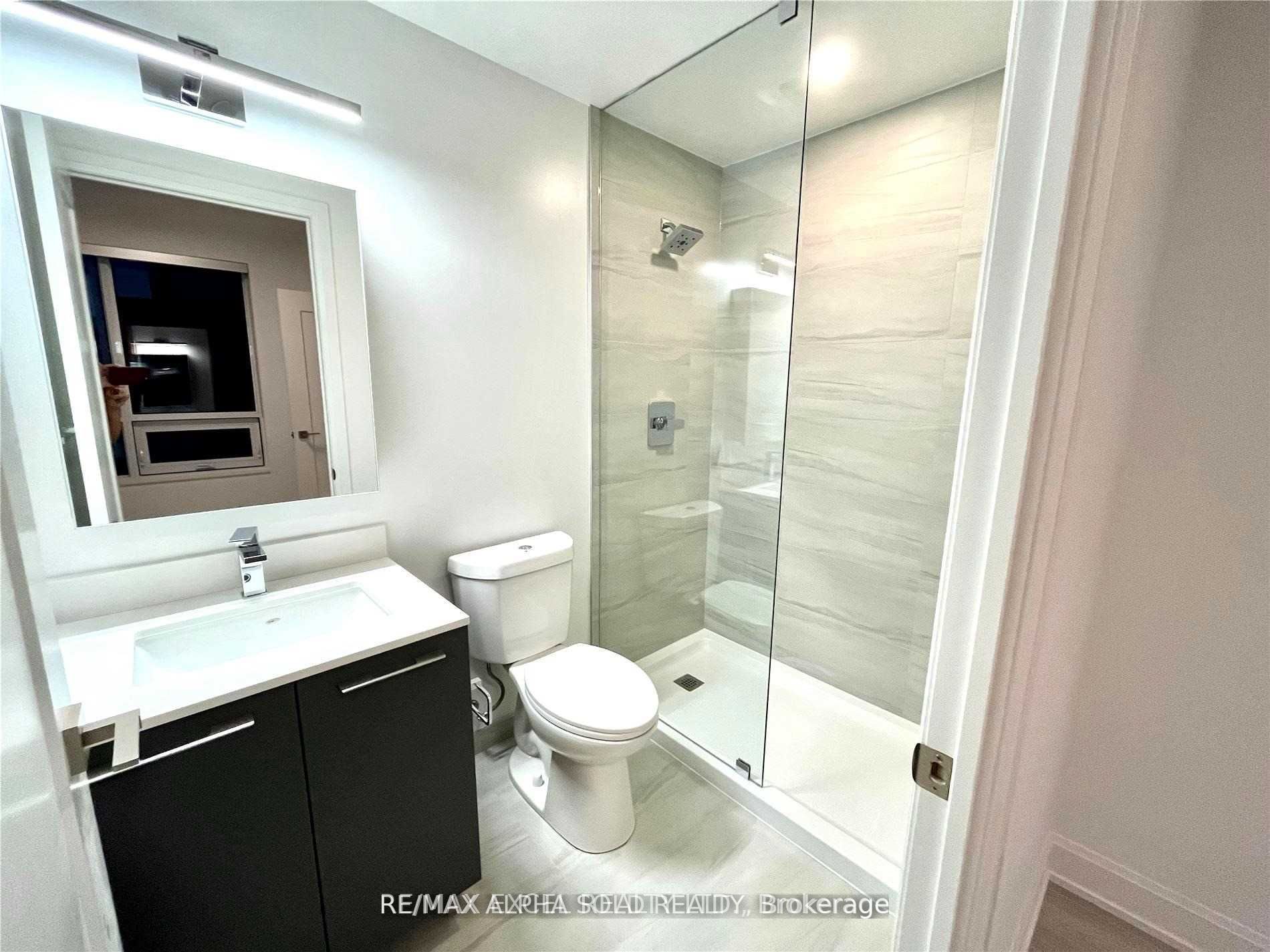 38 Water Walk Drive E 1030, Markham, ON L3R 6M8 photo 3