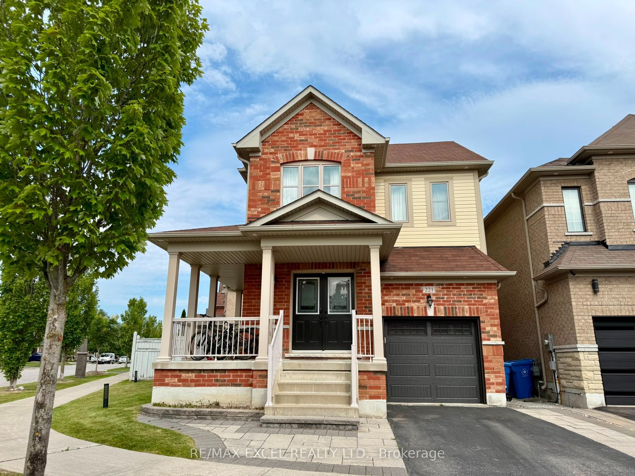 221 Delbert Circle, Whitchurch-Stouffville, ON L4A 0Y7