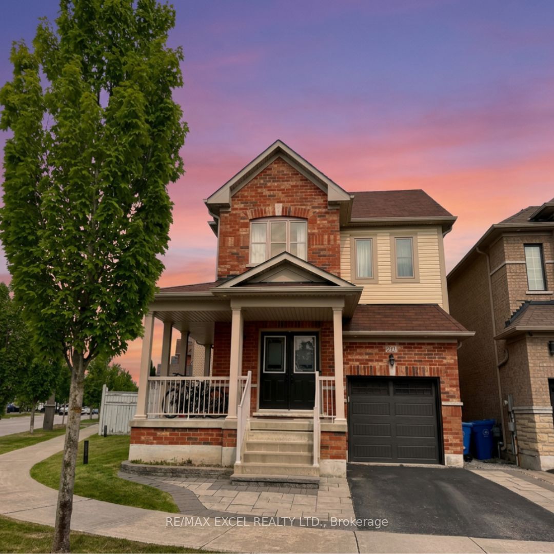 221 Delbert Circle, Whitchurch-Stouffville, ON L4A 0Y7 photo 2