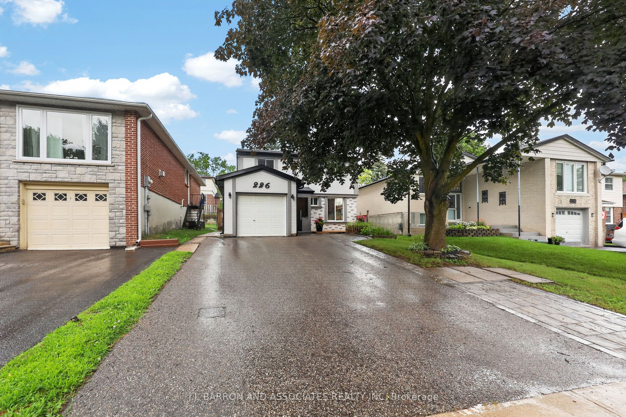 226 Thoms Crescent, Newmarket, ON L3Y 1E1 photo 5