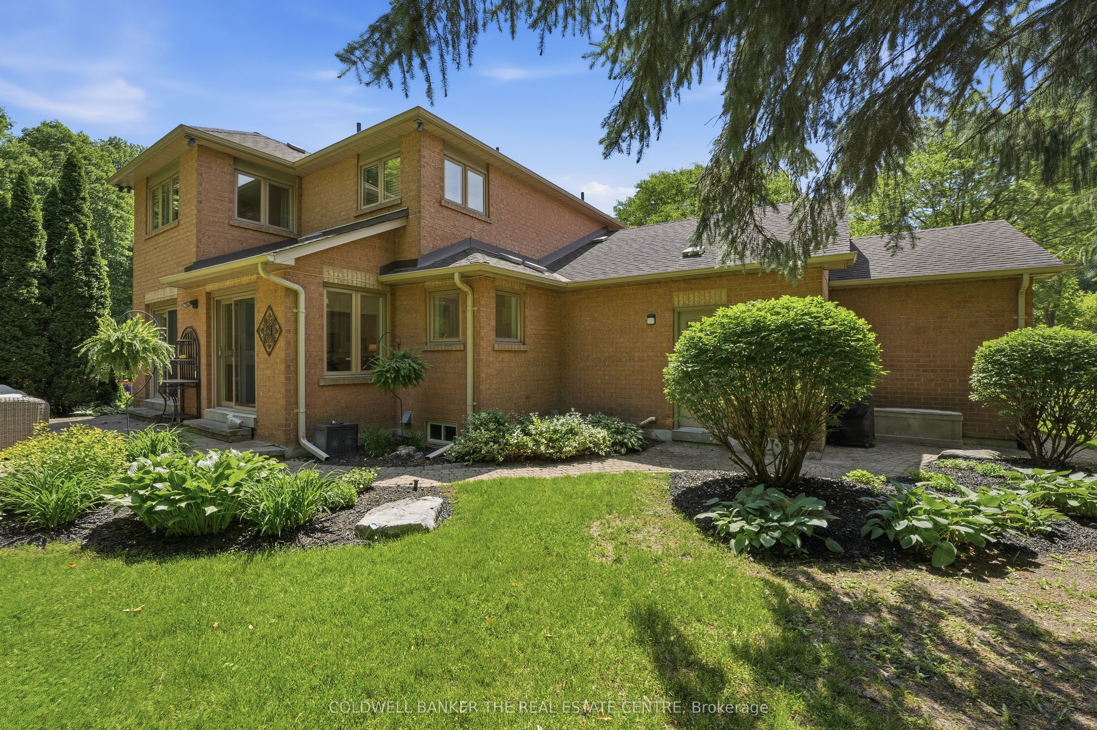 49 Falling Leaf Court, Aurora, ON L4G 6K6 photo 5