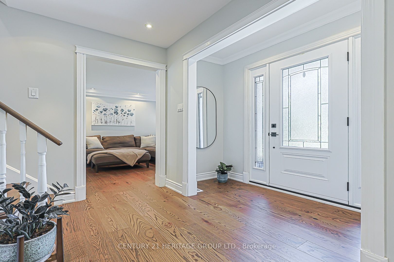 380 Selby Crescent, Newmarket, ON L3Y 6E1 photo 3