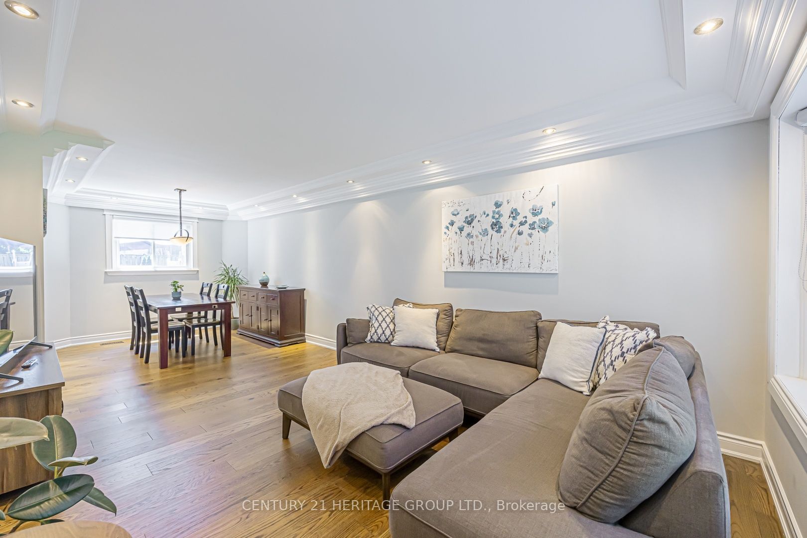 380 Selby Crescent, Newmarket, ON L3Y 6E1 photo 5