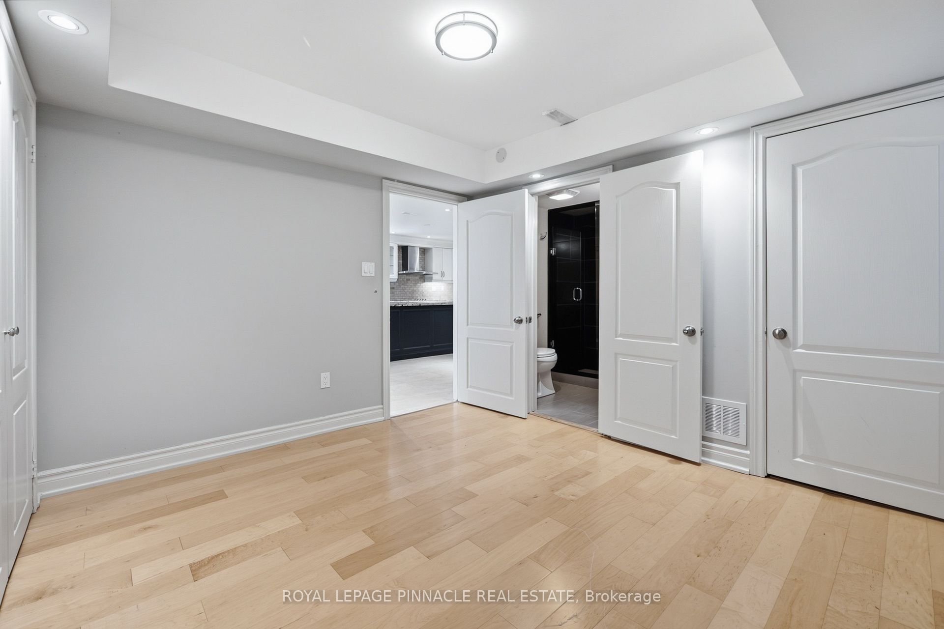 98 Ner Israel Drive Basement, Vaughan, ON L4J 9L1 photo 4