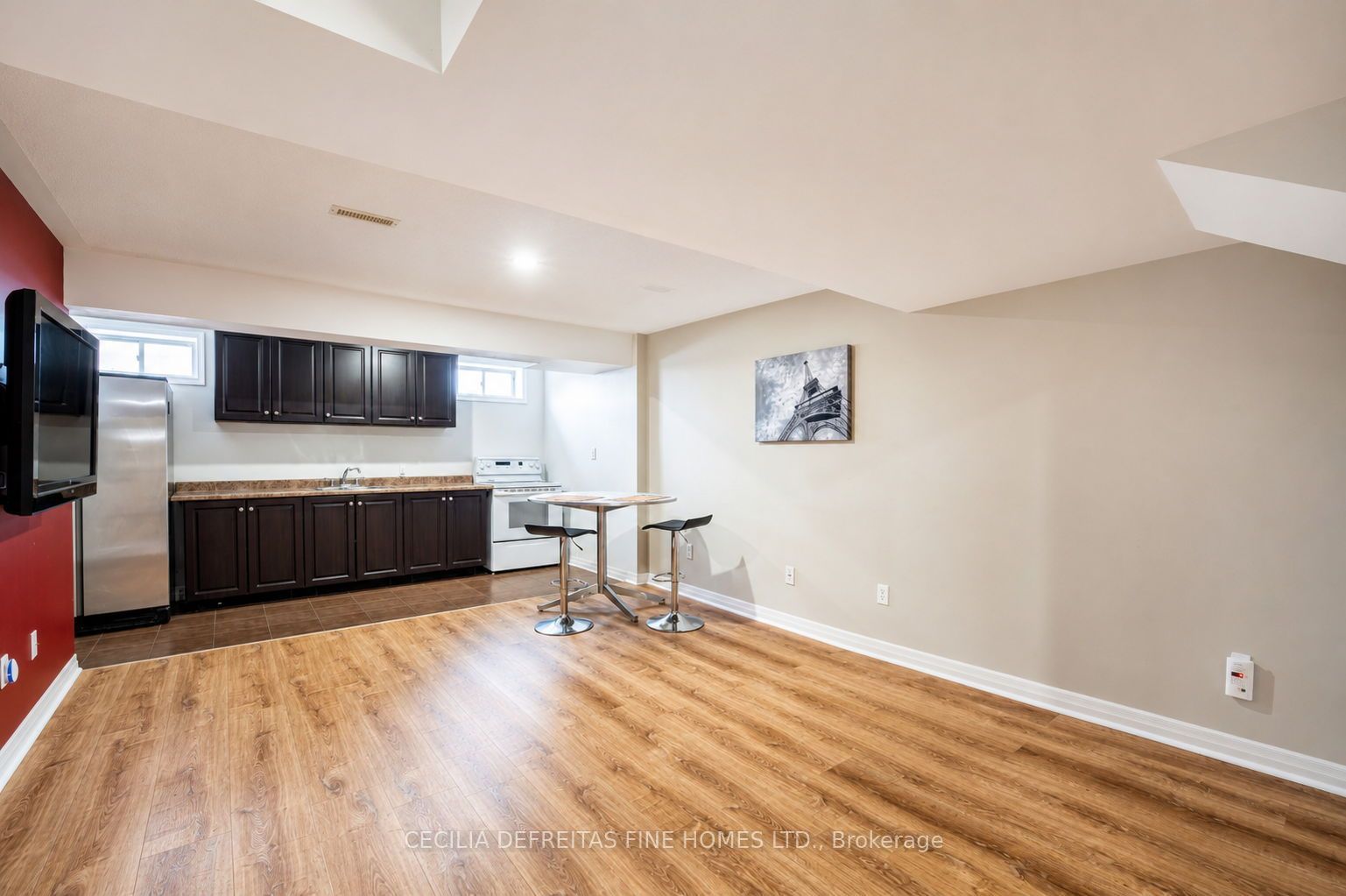 294 Wildberry Crescent Bsmt, Vaughan, ON L4H 2H6 photo 2
