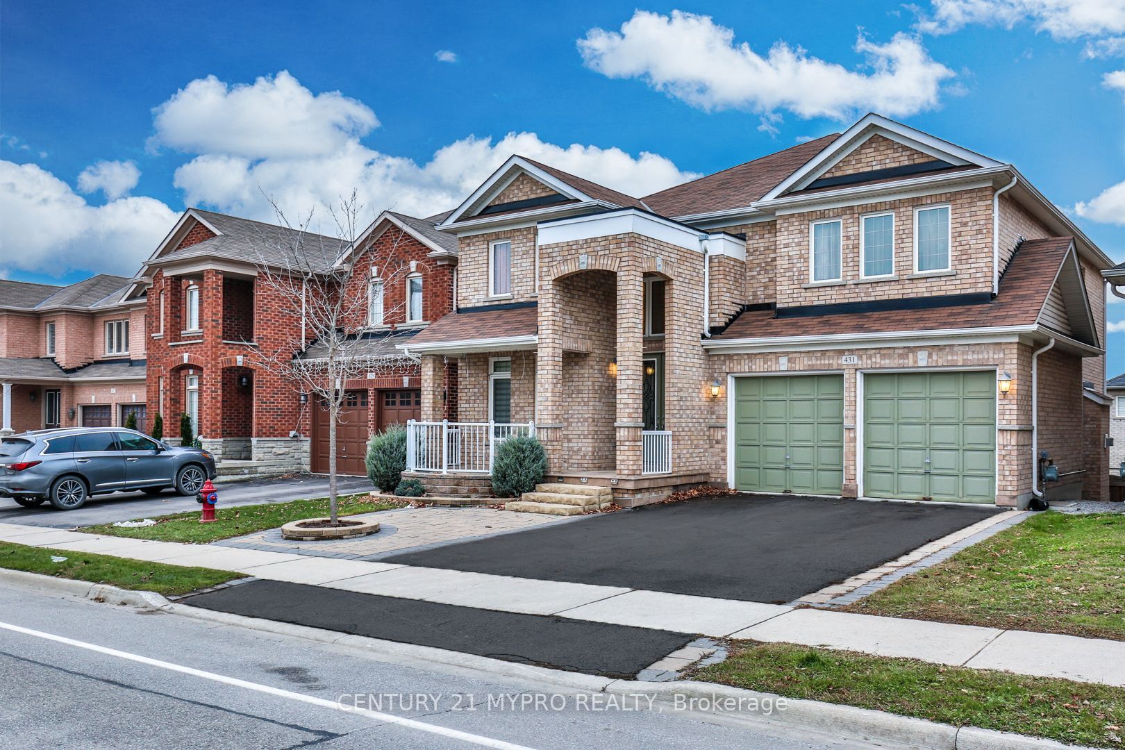 431 Woodspring Avenue E, Newmarket, ON L3X 3H5 photo 2