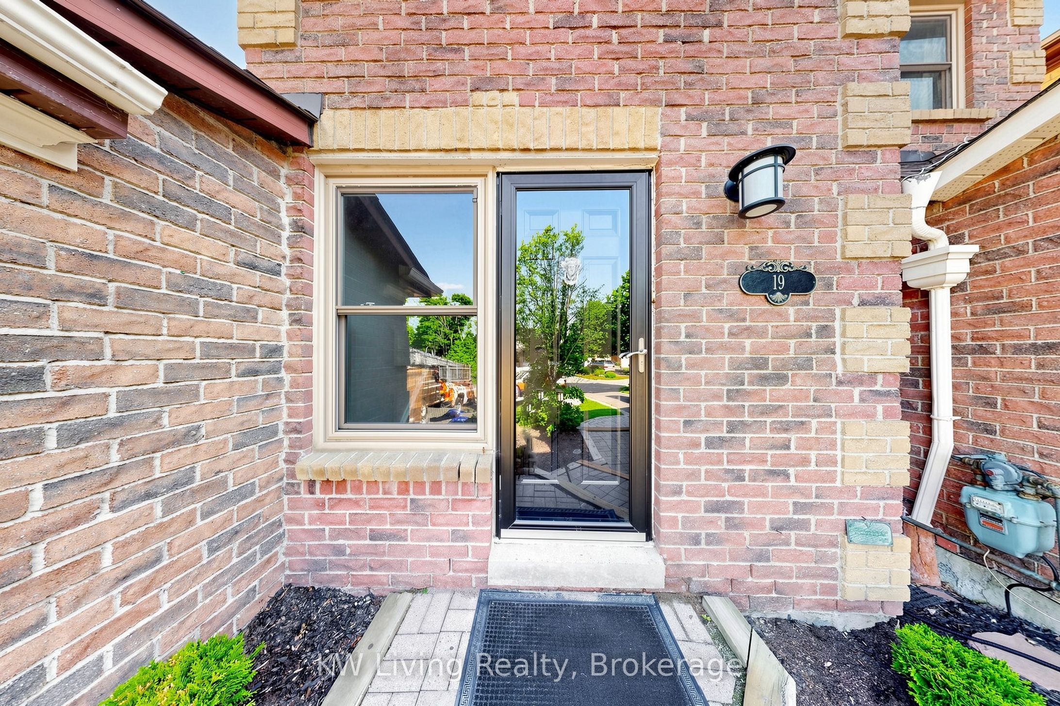 19 Sarah Jane Court, Markham, ON L3P 4A6 photo 2