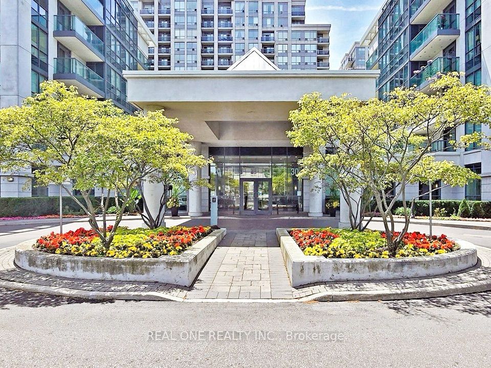 30 North Park Road 1005, Vaughan, ON L4J 0G6 photo 3