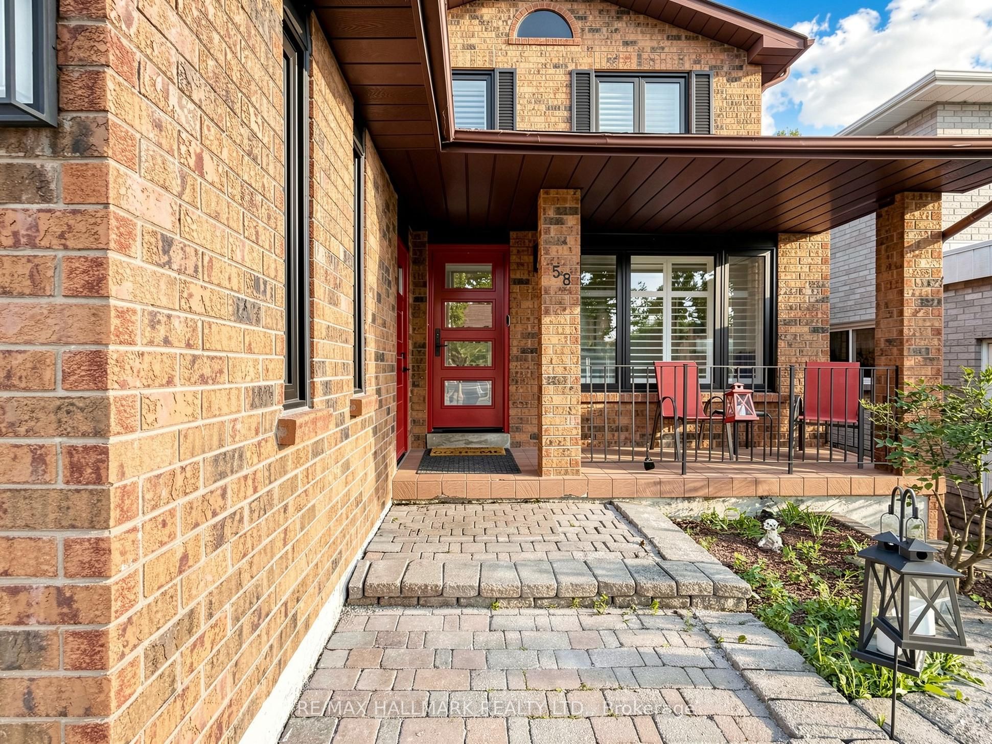 58 Marchwood Crescent, Richmond Hill, ON L4C 8M4 photo 4