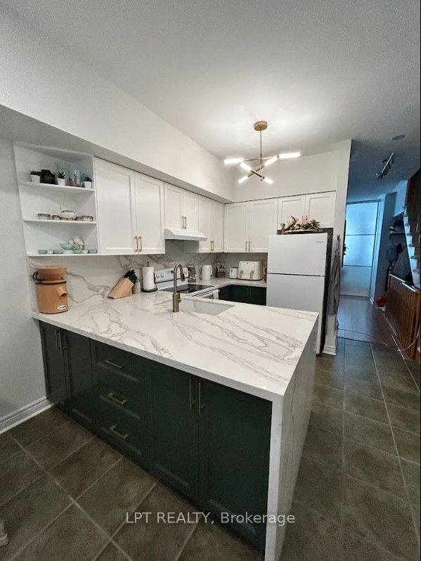 125 Hall Street 6, Richmond Hill, ON L4C 4N9 photo 5