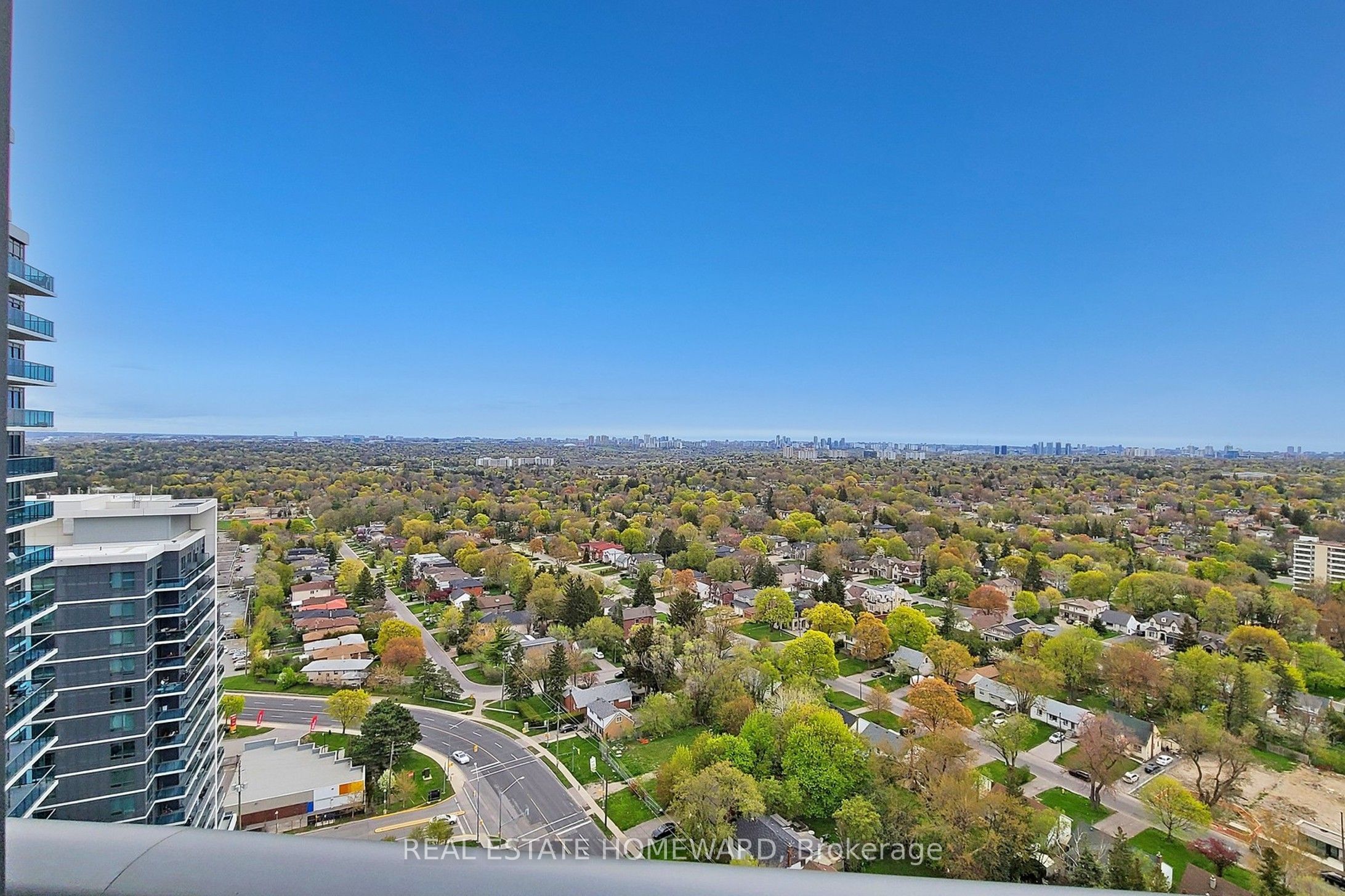 7161 Yonge Street 2430, Markham, ON L3T 0C8 photo 2