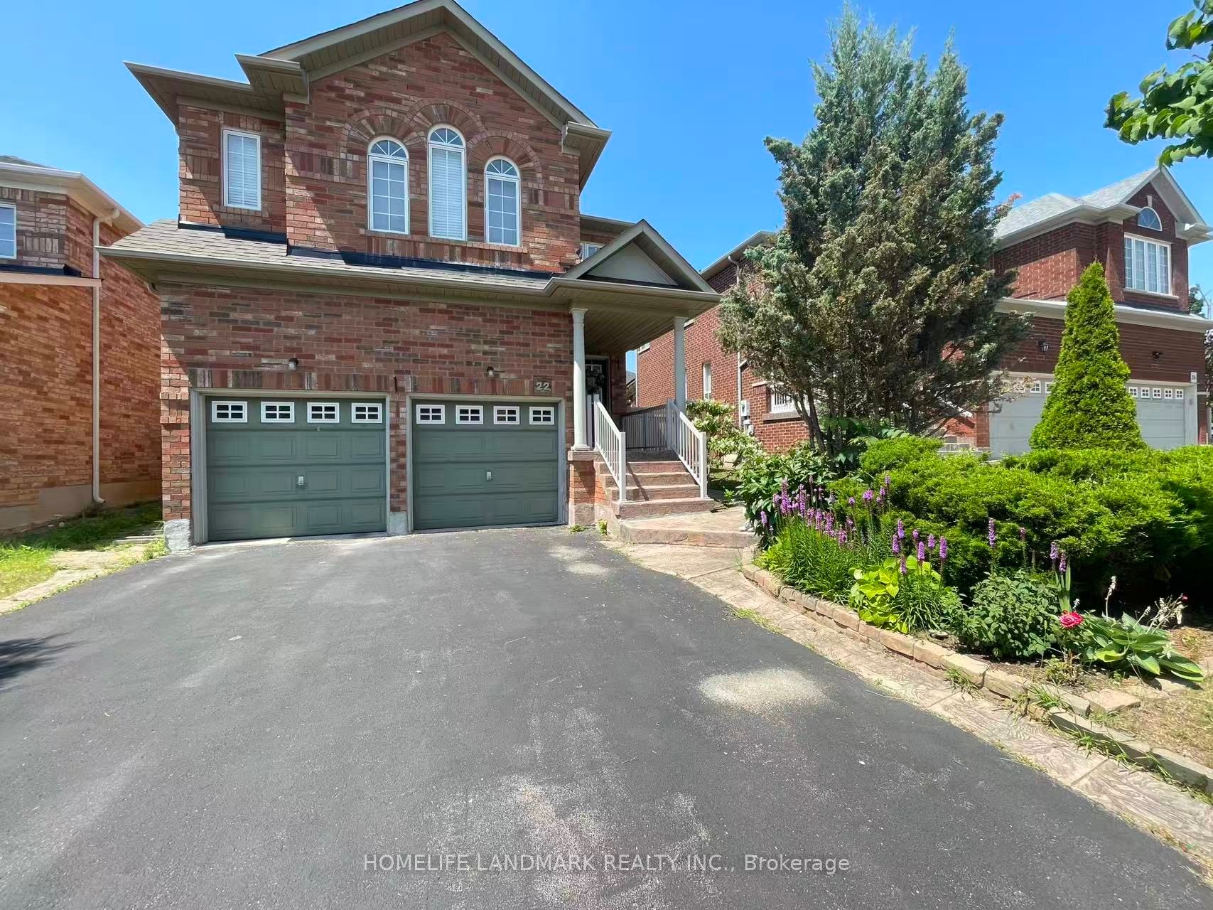 22 Maffey Crescent Rooms, Richmond Hill, ON L4S 0A7