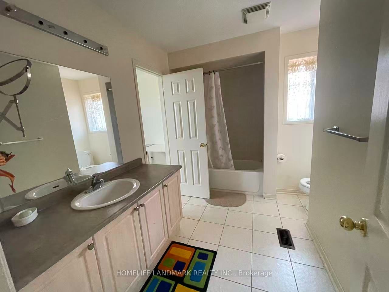22 Maffey Crescent Rooms, Richmond Hill, ON L4S 0A7 photo 4