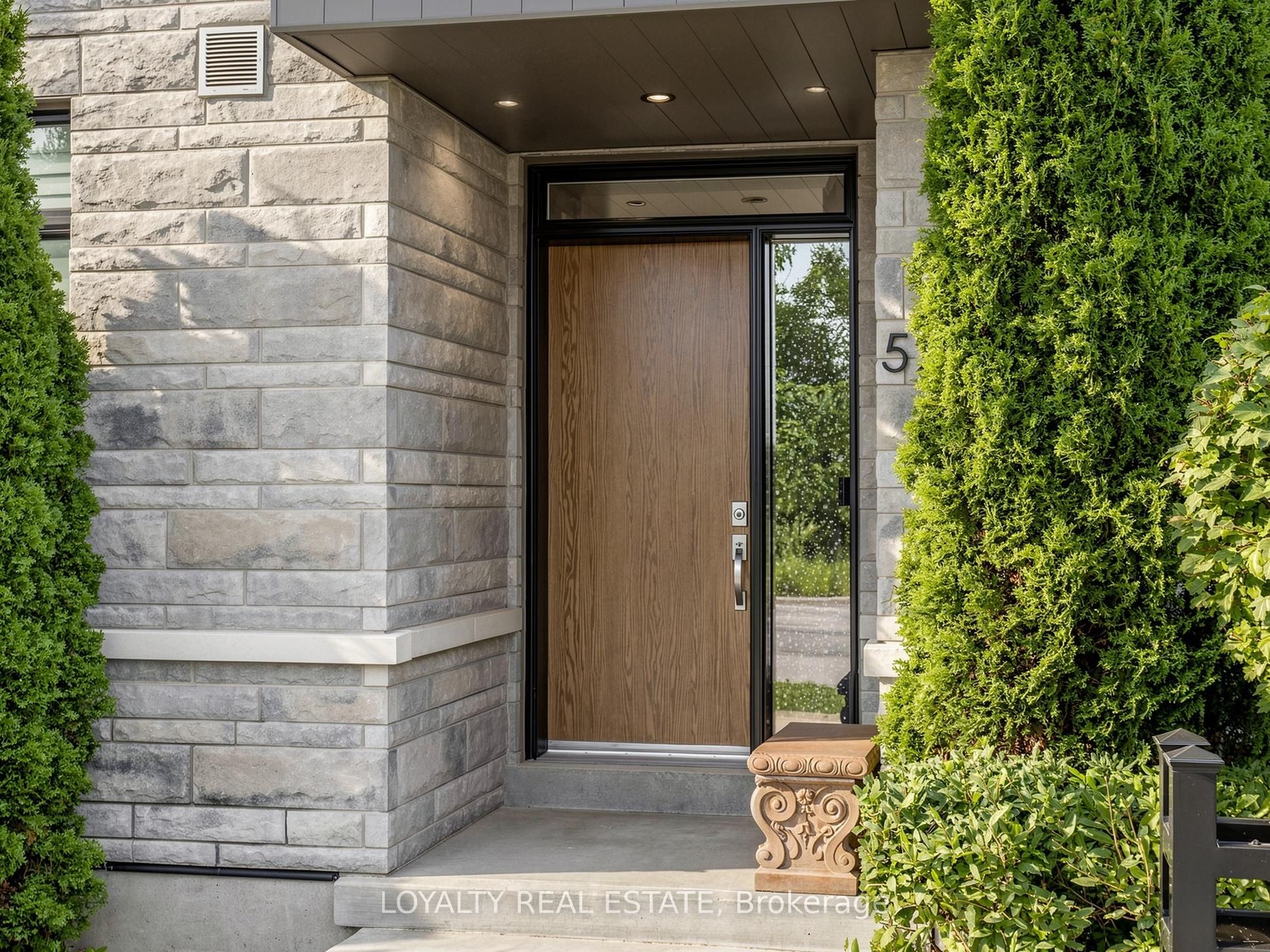 52 South Park Road, Markham, ON L3T 0G6 photo 2